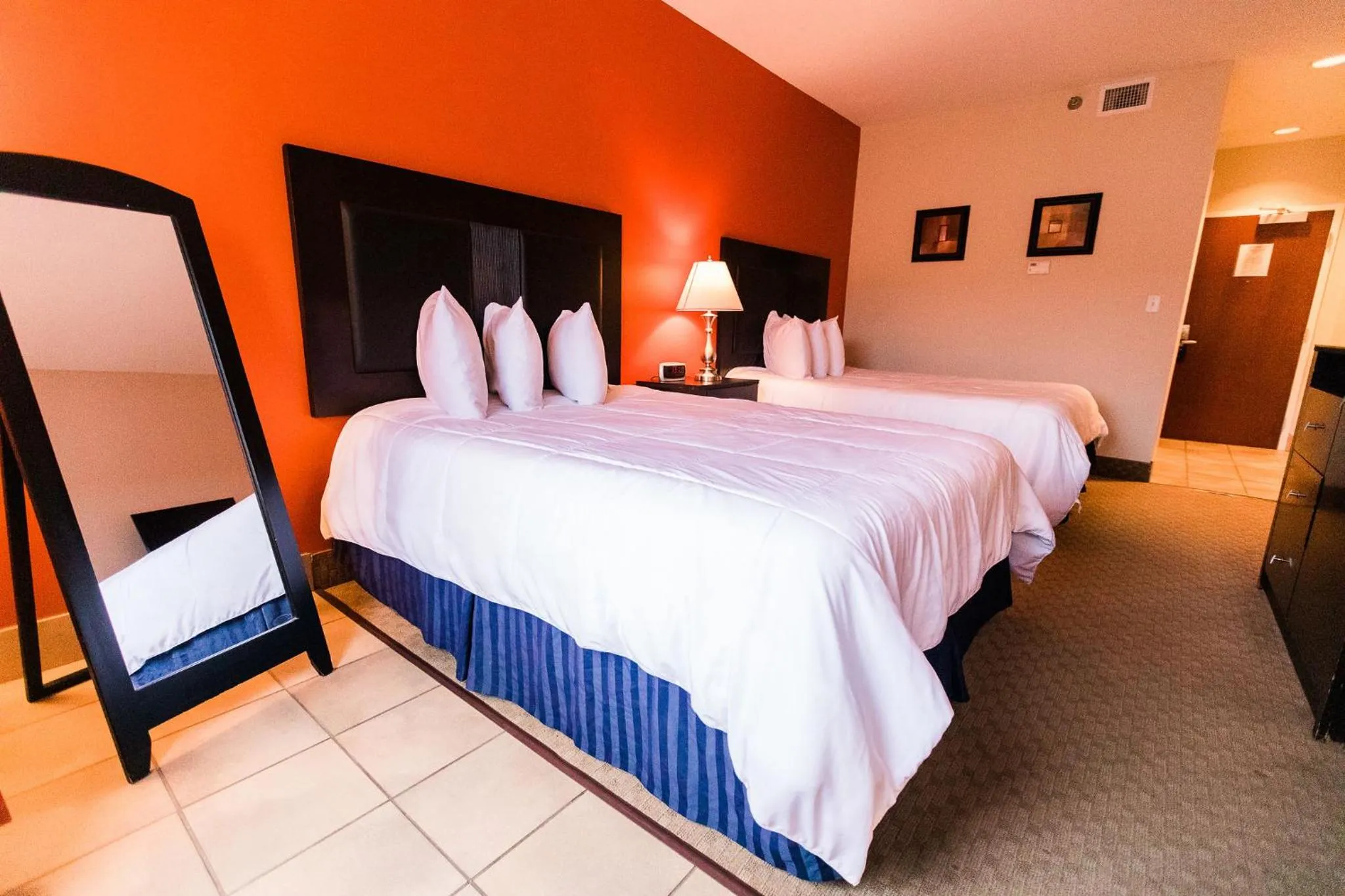 Bedroom, Bed in Grand Hotel