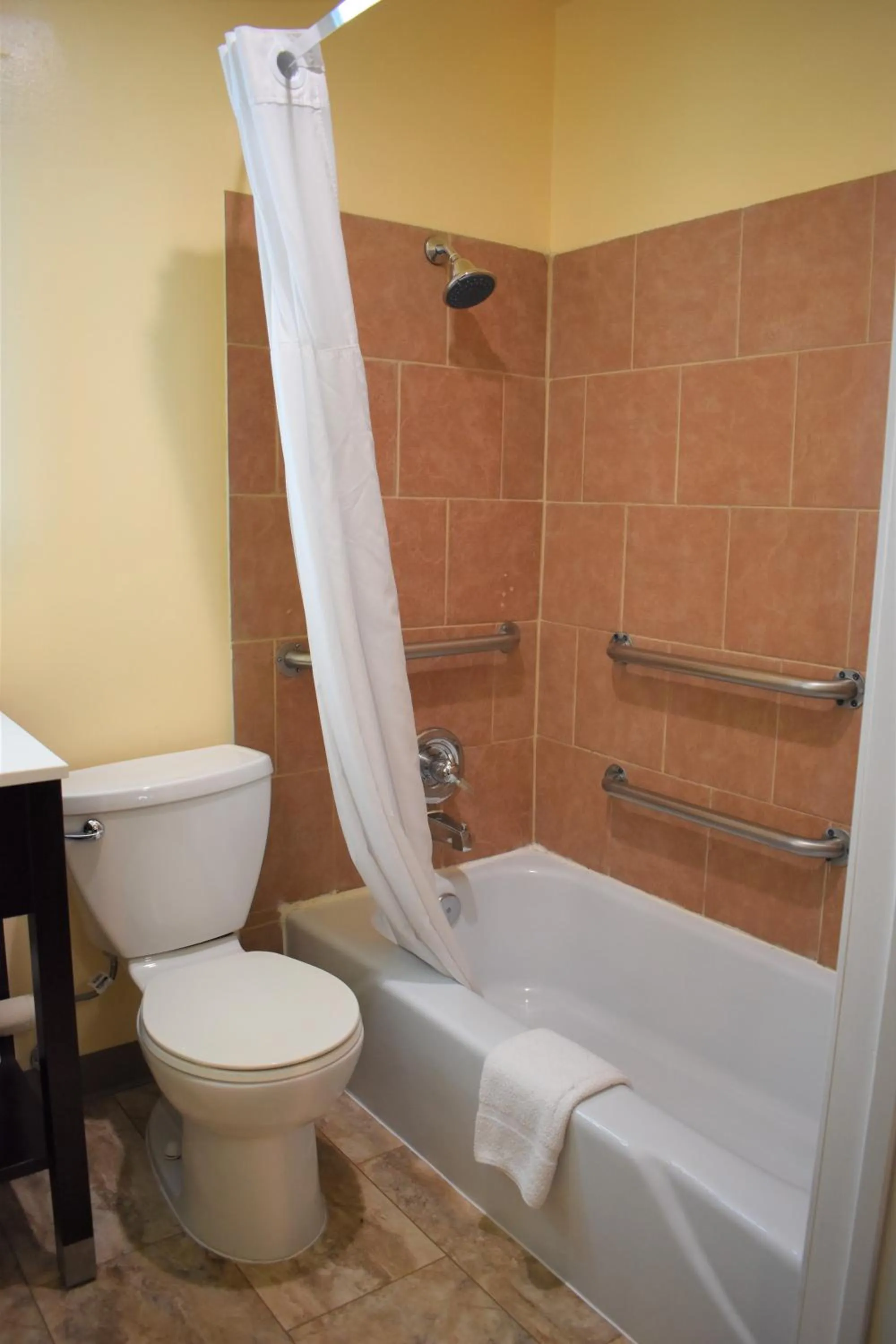 Bathroom in SureStay Hotel by Best Western Portland City Center