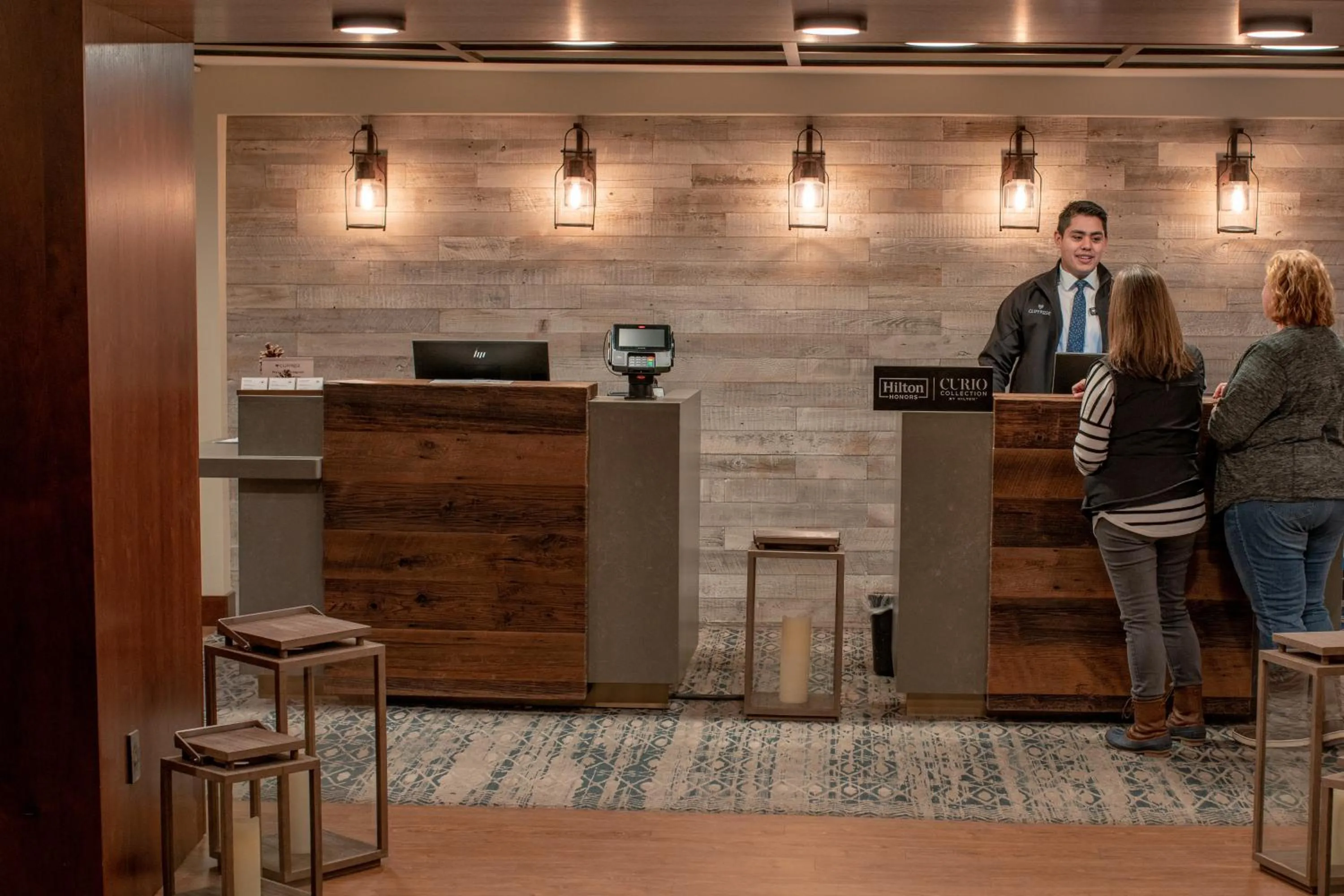 Lobby or reception in Cliffrose Springdale, Curio Collection By Hilton