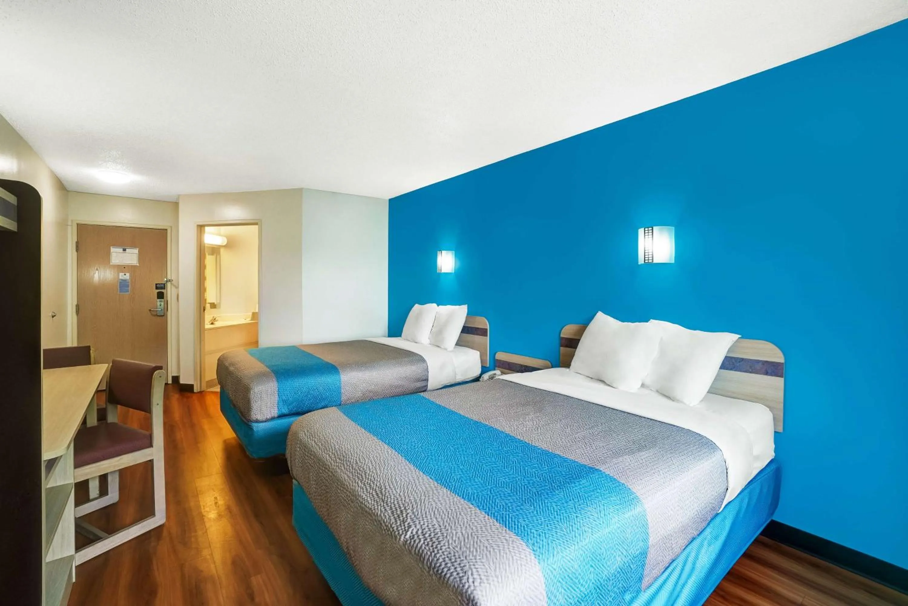 Photo of the whole room, Bed in Motel 6-Gordonville, PA - Lancaster PA