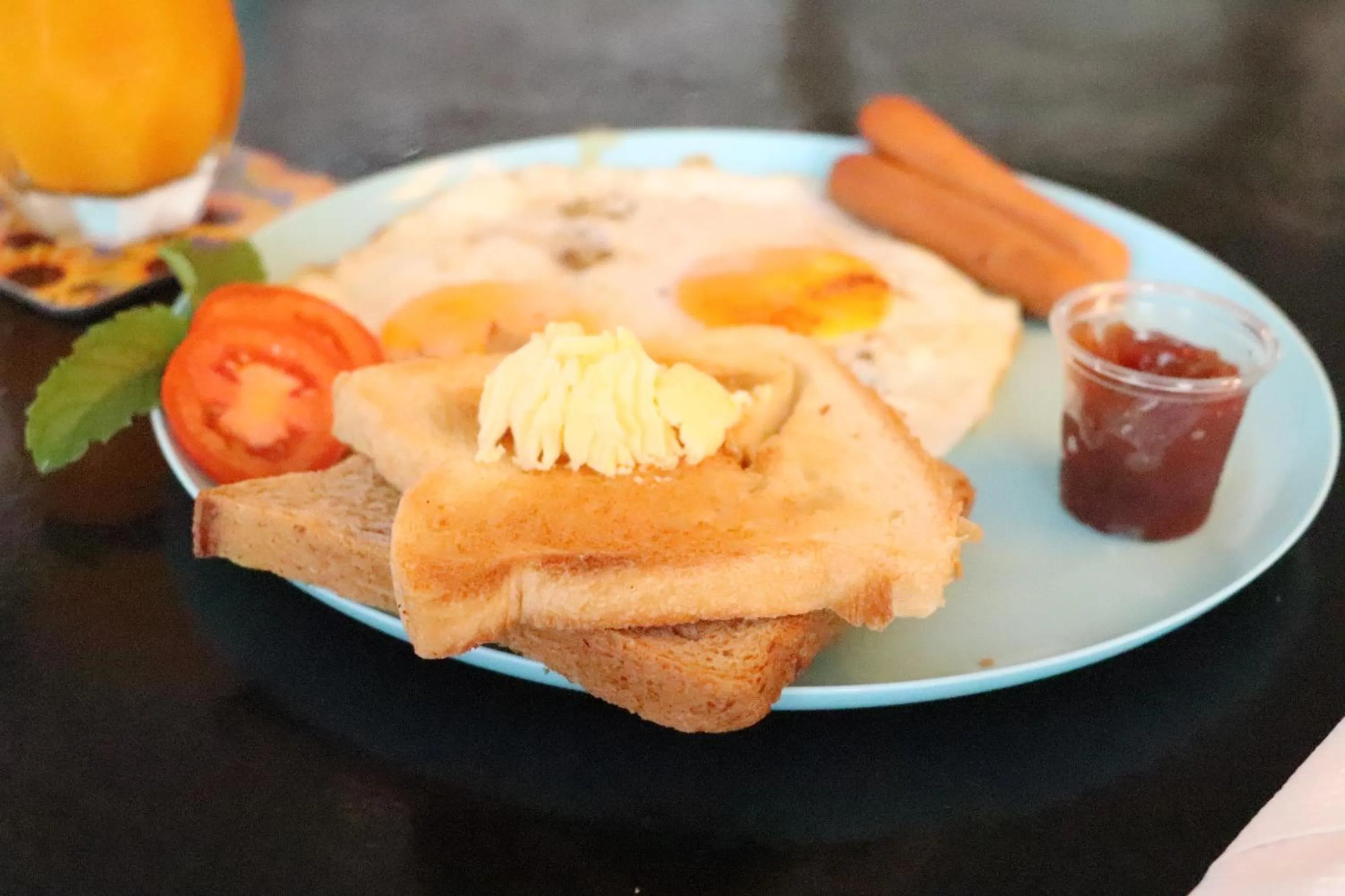 Breakfast in Miracle Colombo City Hostel