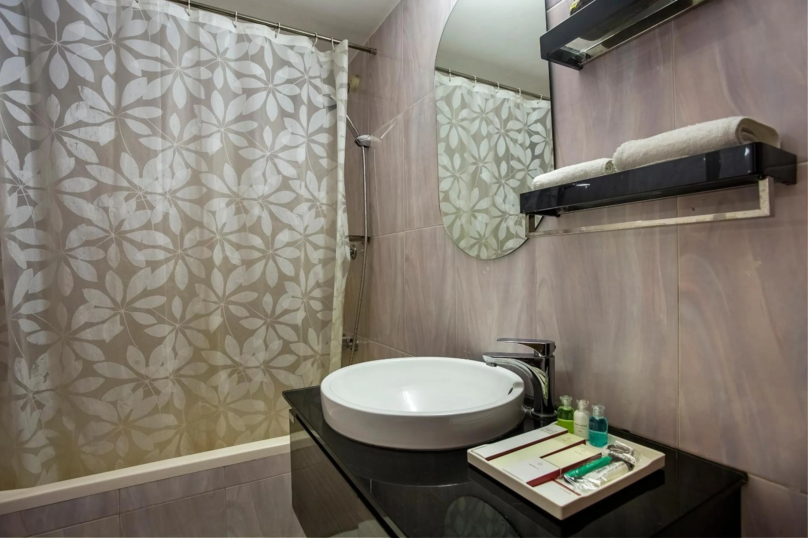 Toilet in Hotel Highgarden