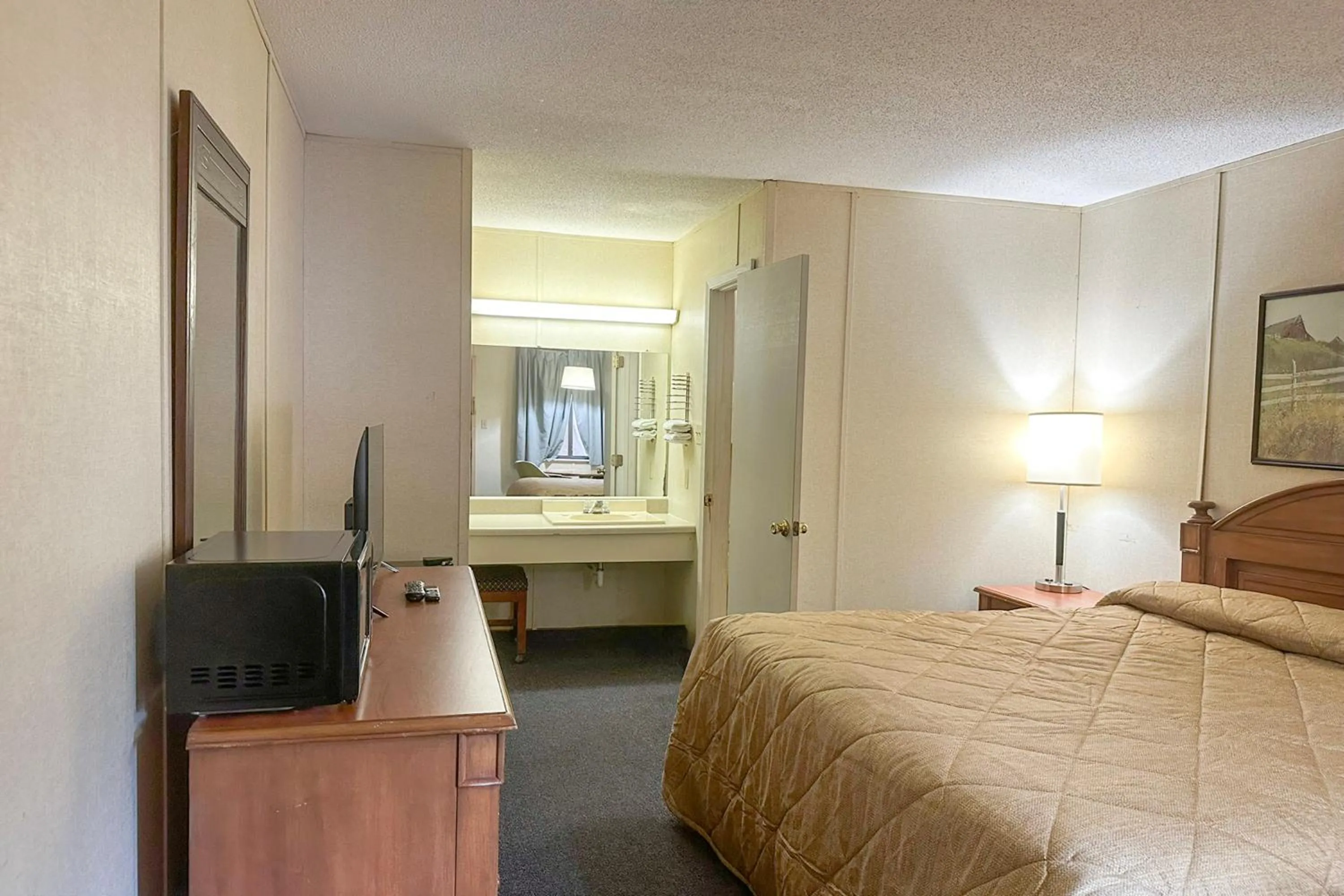 Louisville Inn by OYO Louisville Municipal Airport