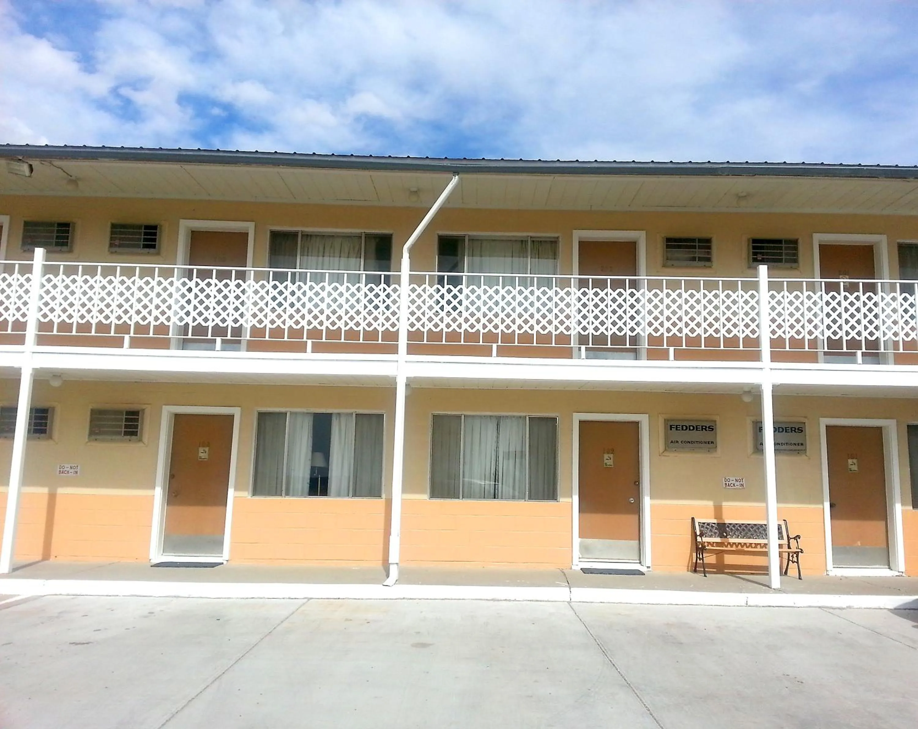 Property building in Budget Inn Motel Gallup