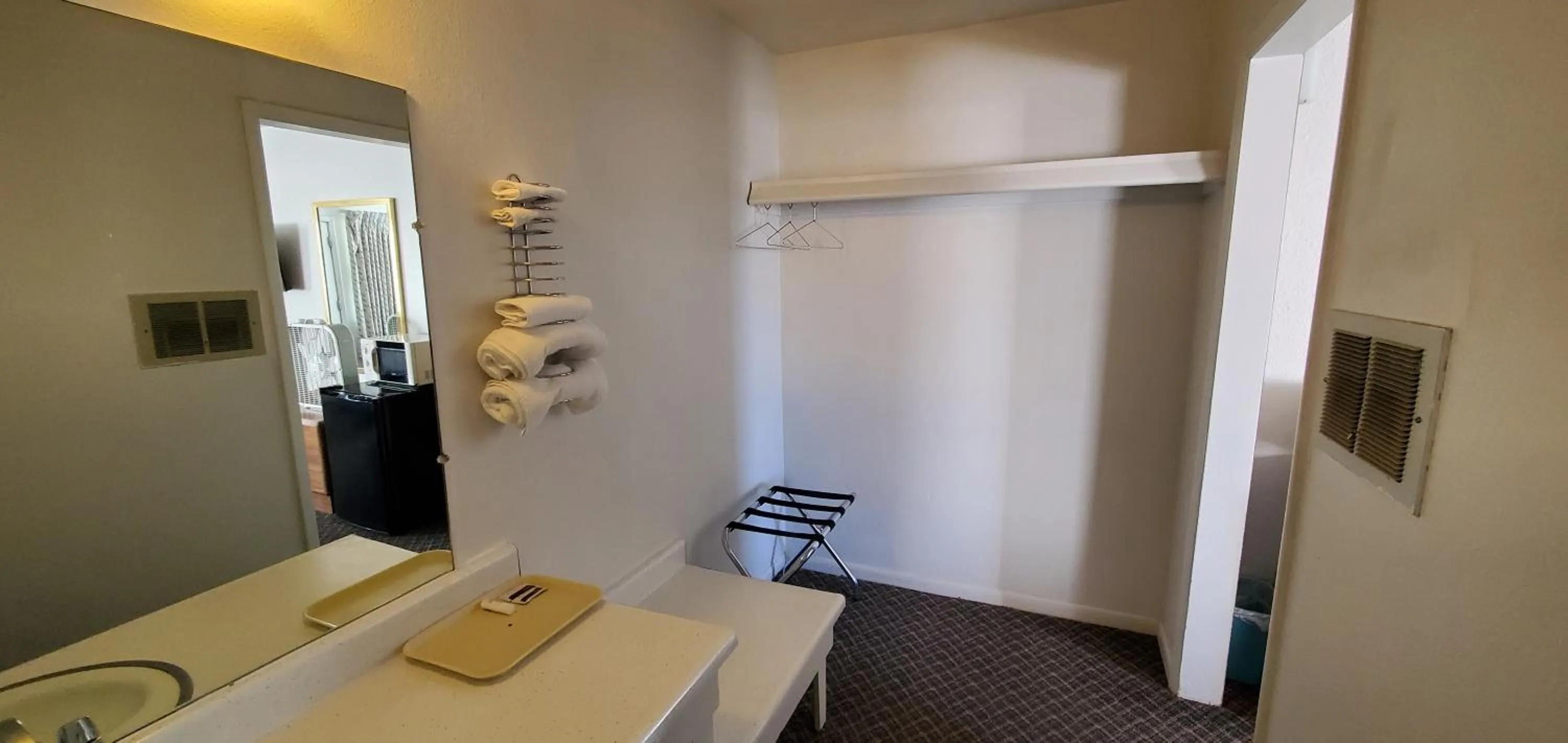 Bathroom in Budget Inn Motel Gallup