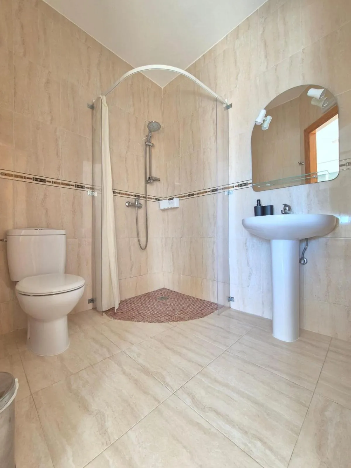 Shower in Casa Barranca Bed and Breakfast