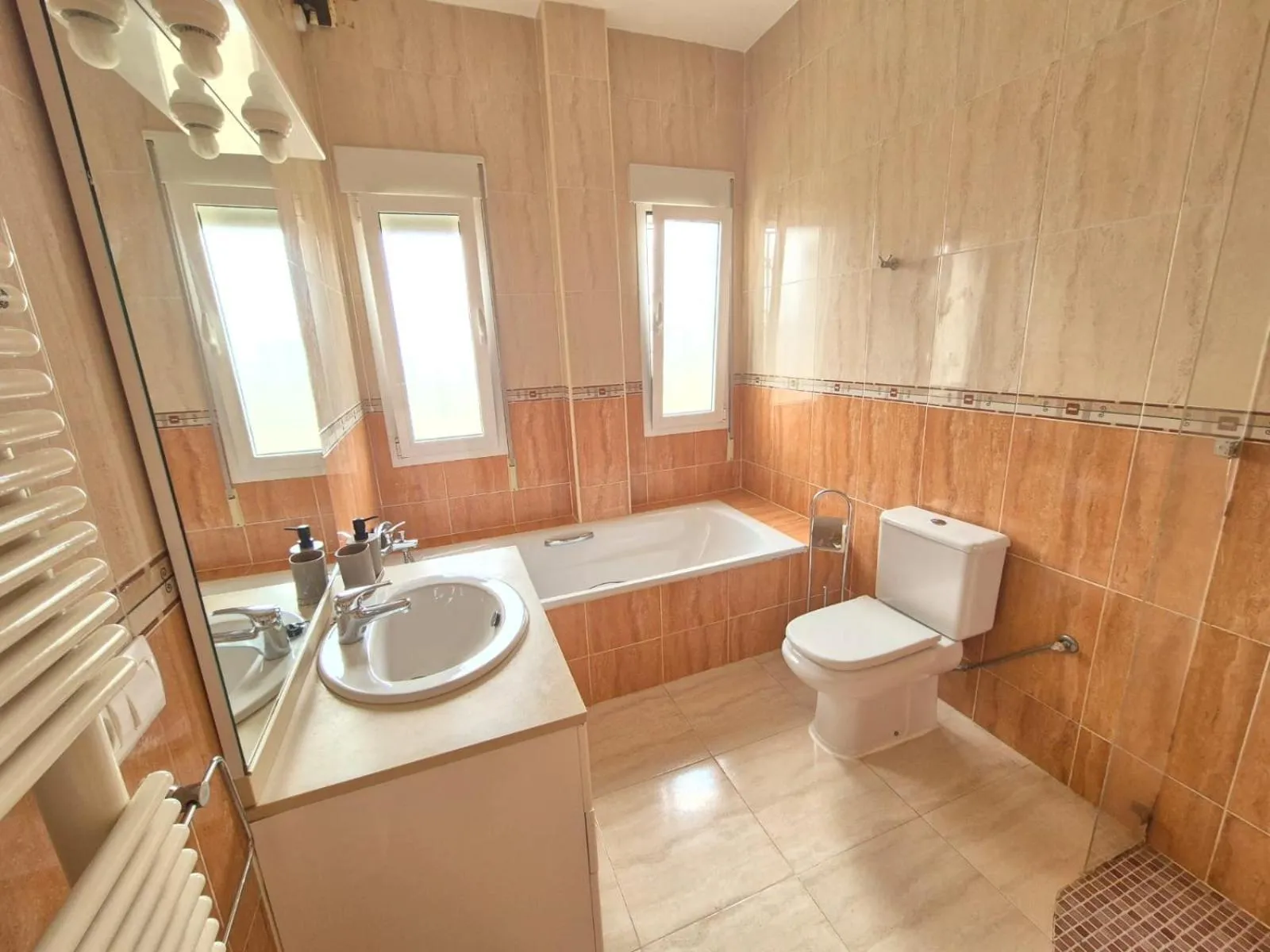 Shower in Casa Barranca Bed and Breakfast