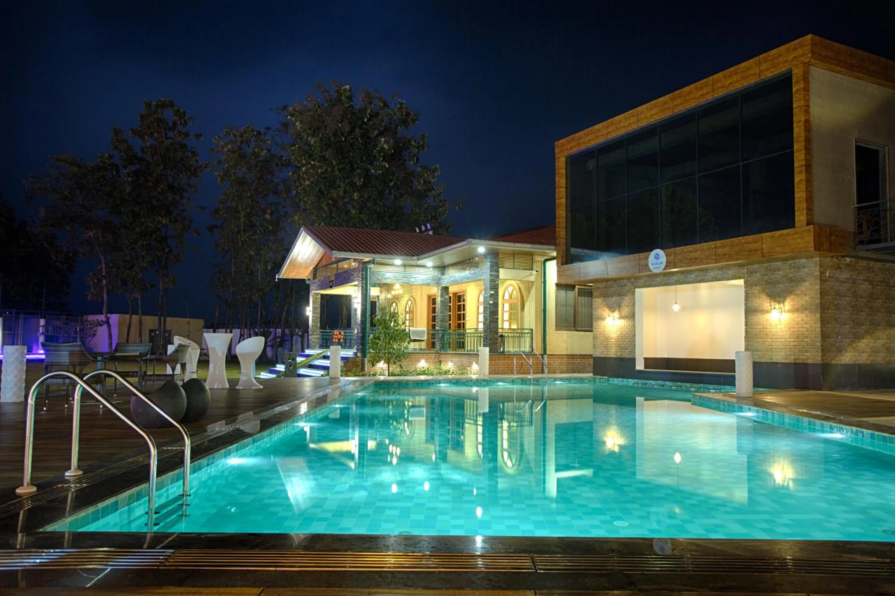 Swimming pool in Four Vedas Hotel & Resort