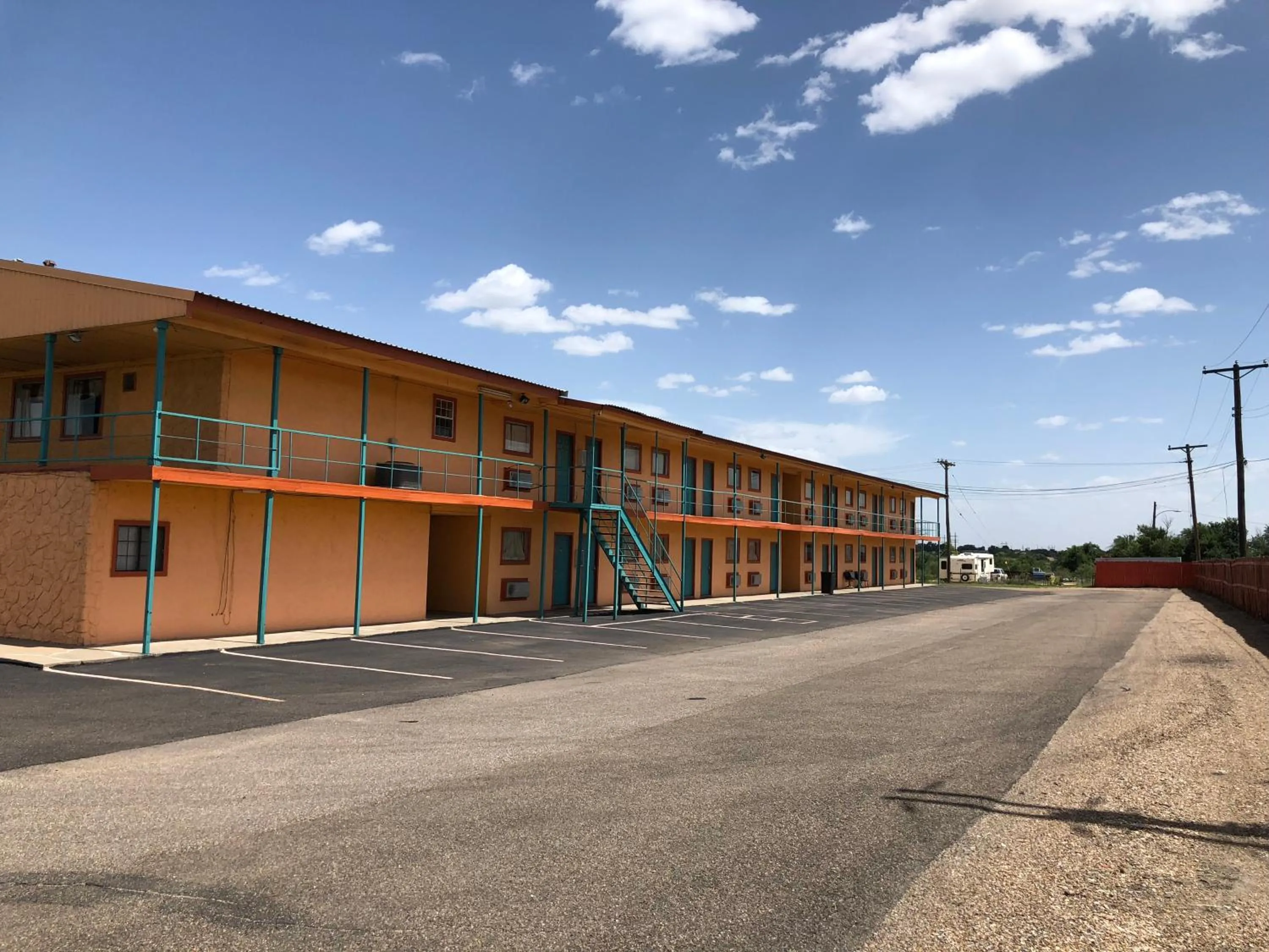 Property building in Royal Inn Borger