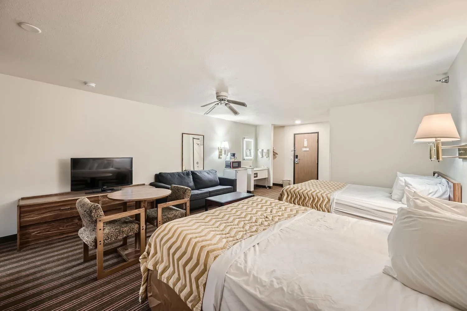 Bed in Travelodge by Wyndham Longmont