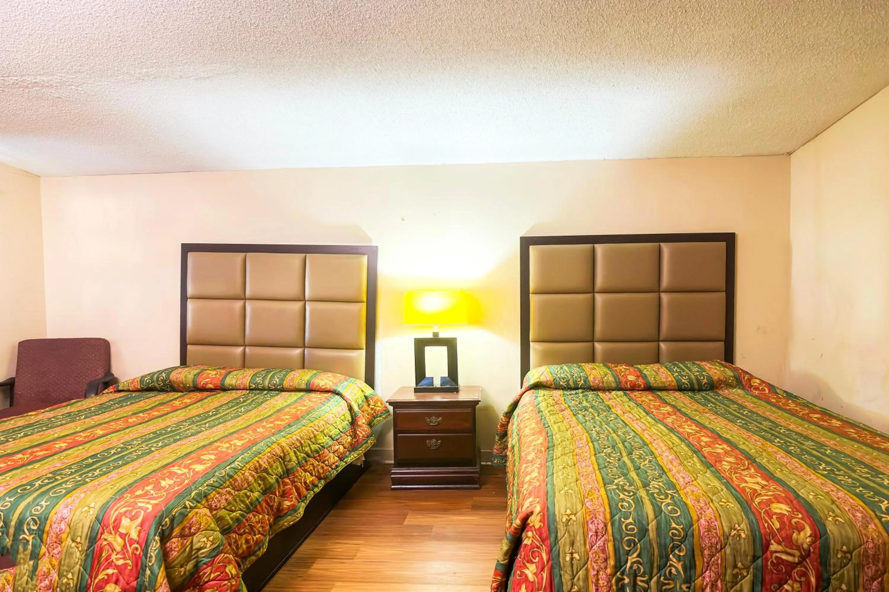 Bedroom, Bed in Bama Motel Mobile I-65 & US-90