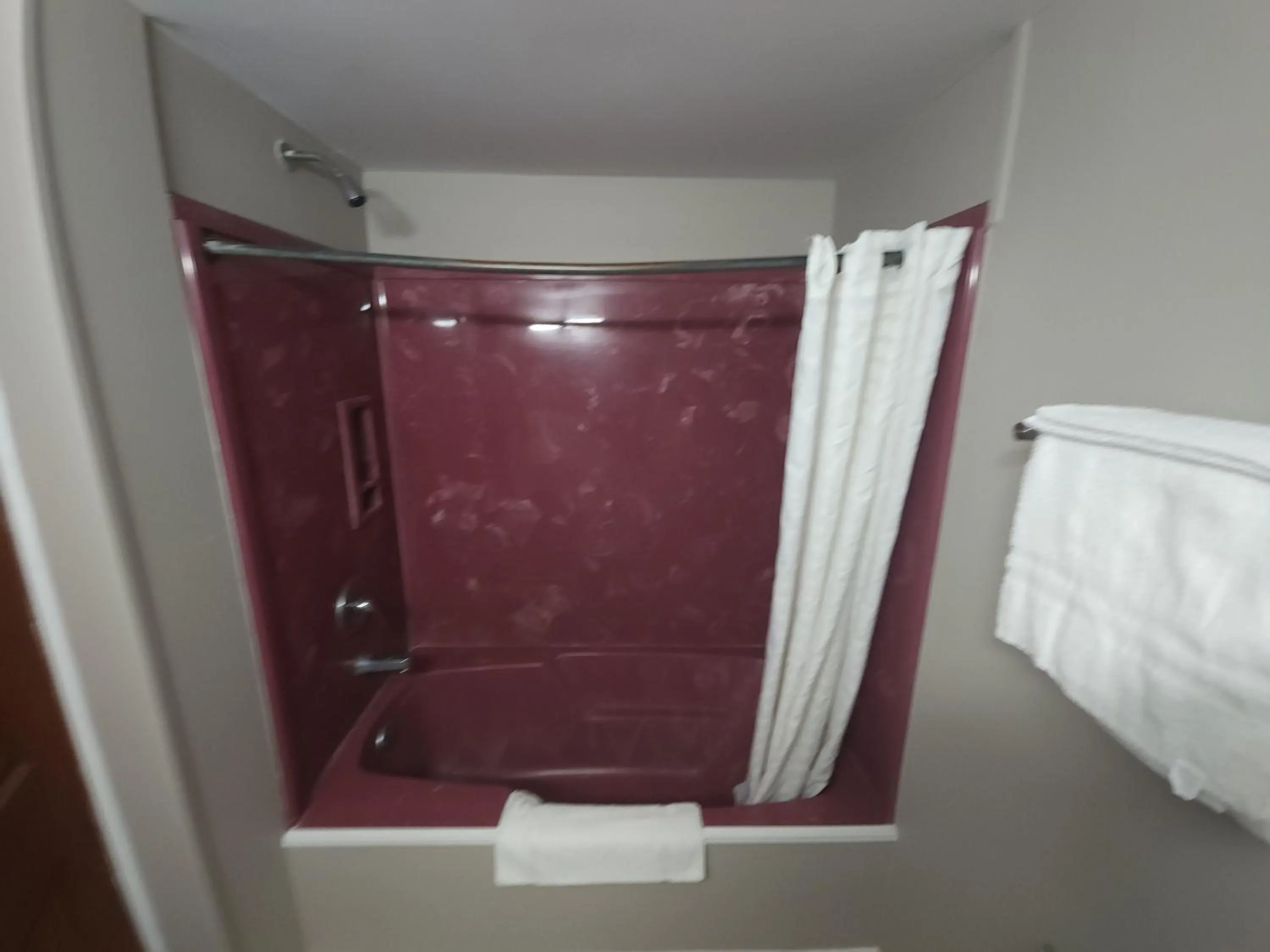 Bathroom in Bama Motel Mobile I-65 & US-90