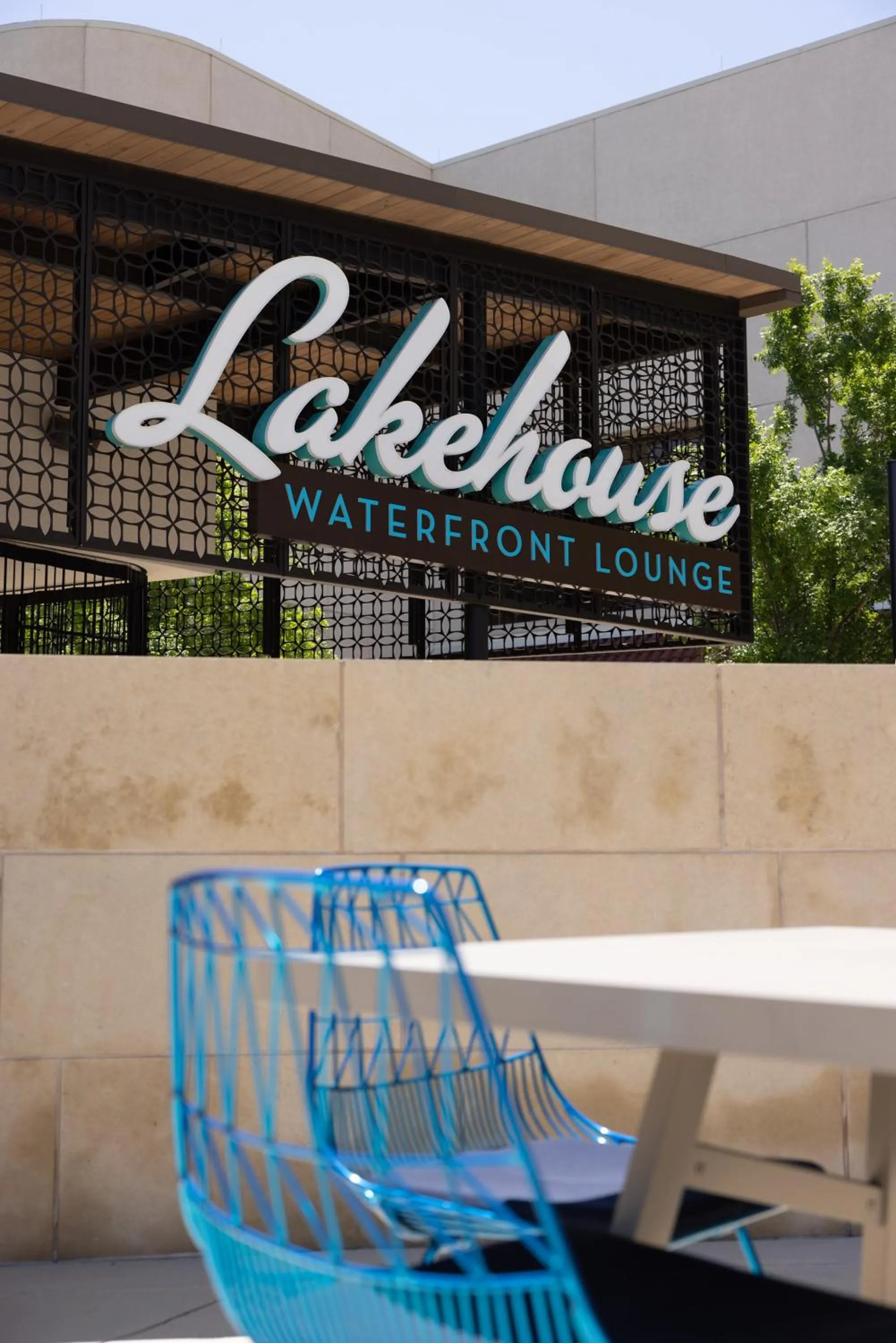 Restaurant/places to eat in Omni Las Colinas Hotel