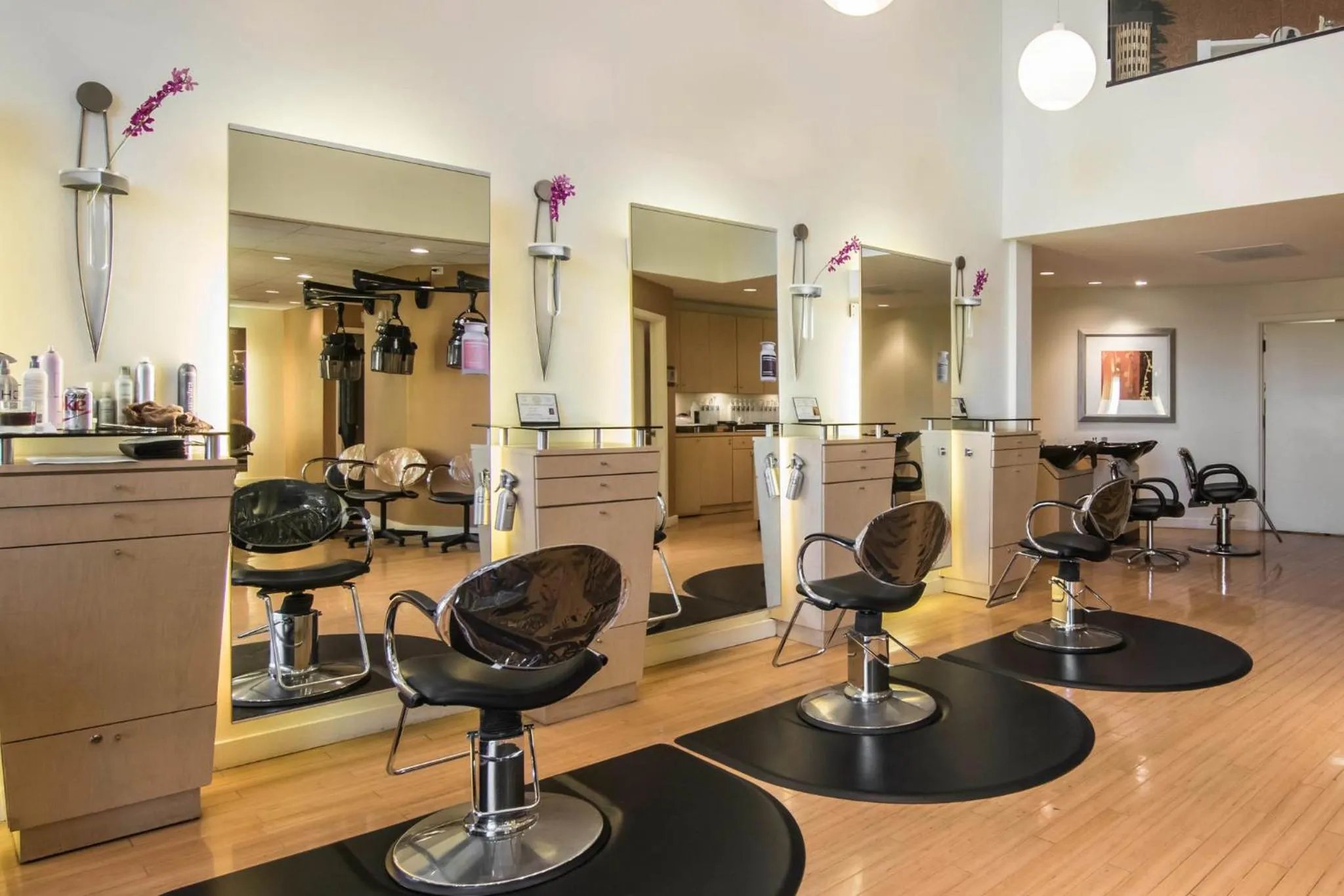 Spa and wellness centre/facilities in Omni Las Colinas Hotel