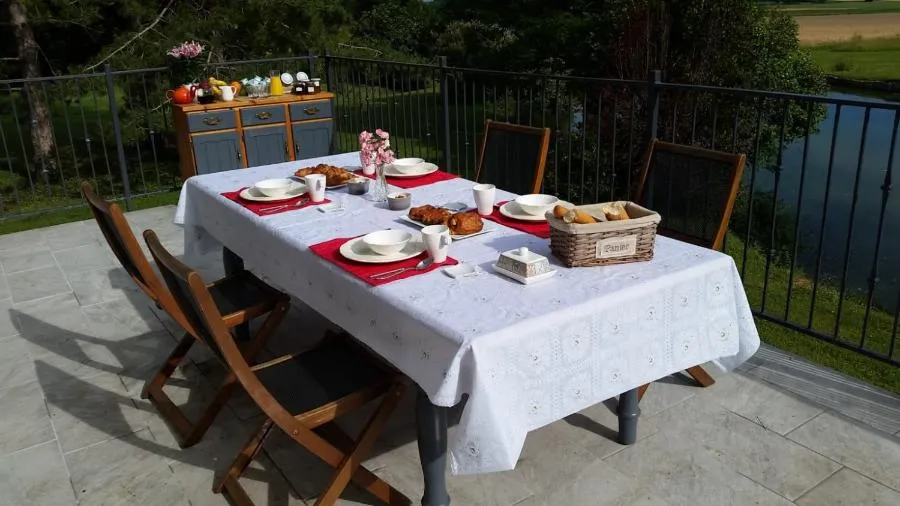 Breakfast in Au Chiron