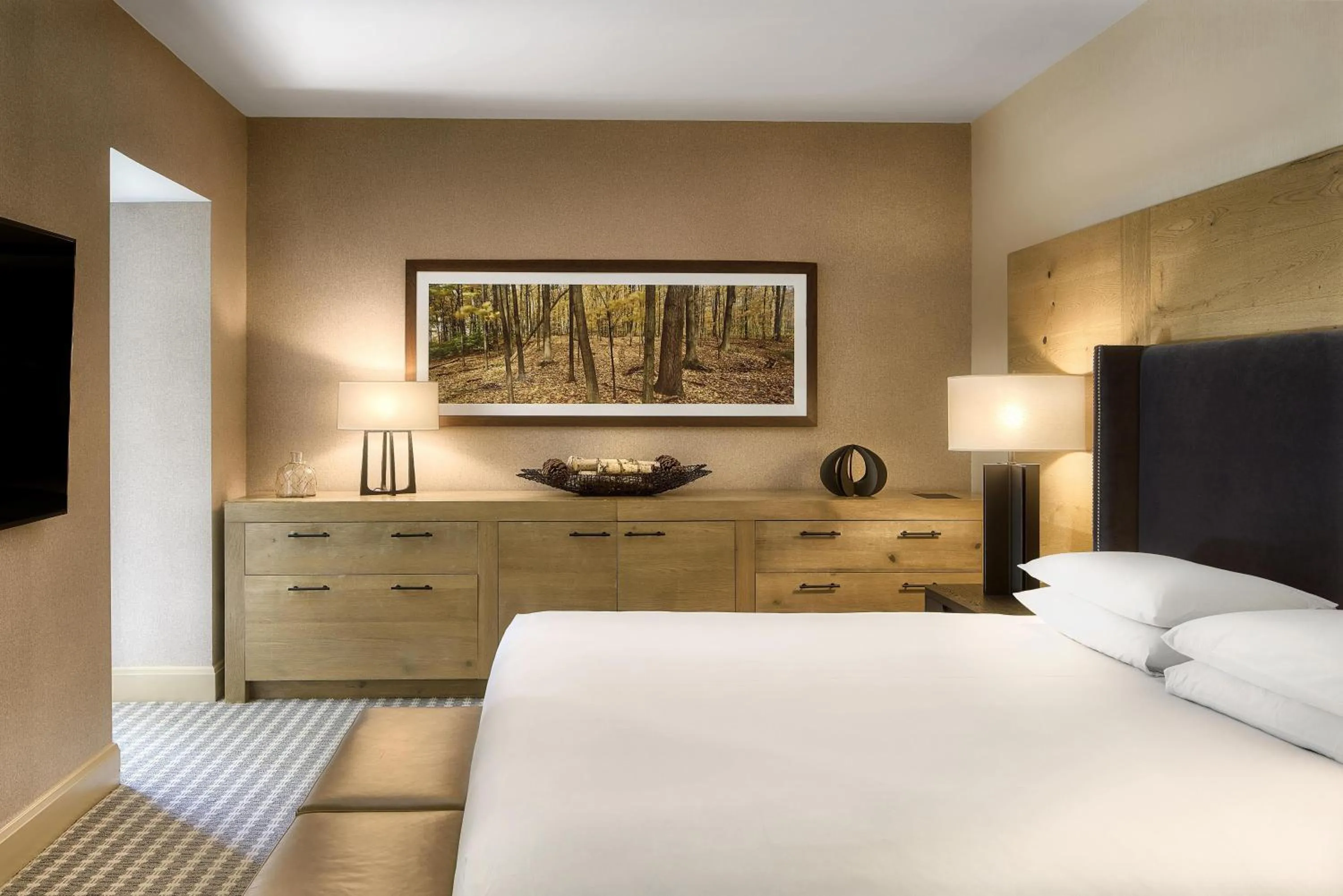 Bedroom, Bed in Hyatt Regency Lake Tahoe Resort, Spa & Casino