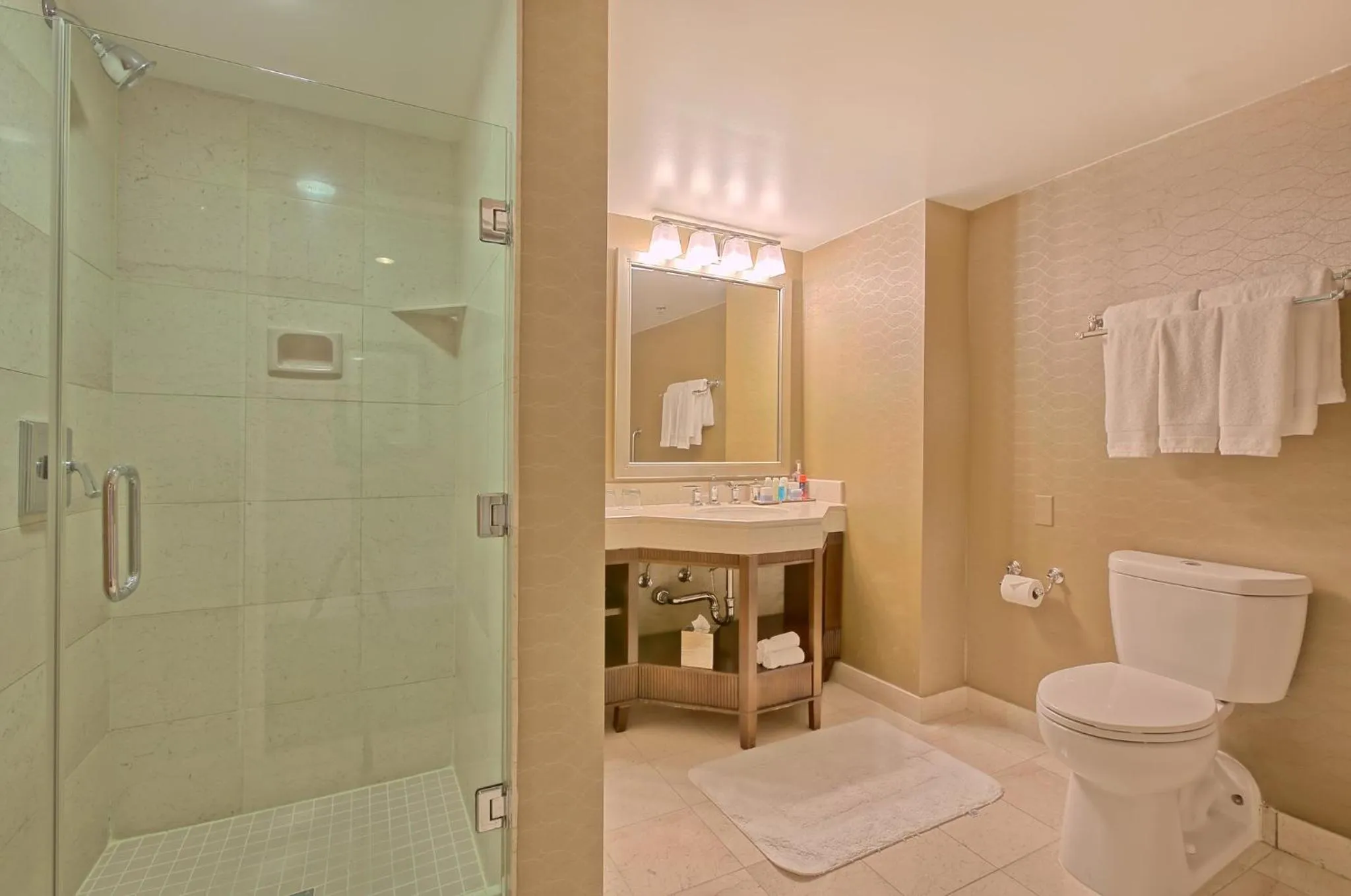 Bathroom in Omni Los Angeles Hotel