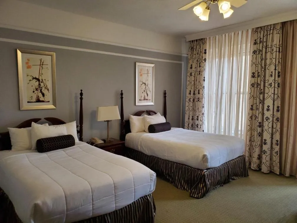 Bedroom, Bed in Arlington Resort Hotel & Spa