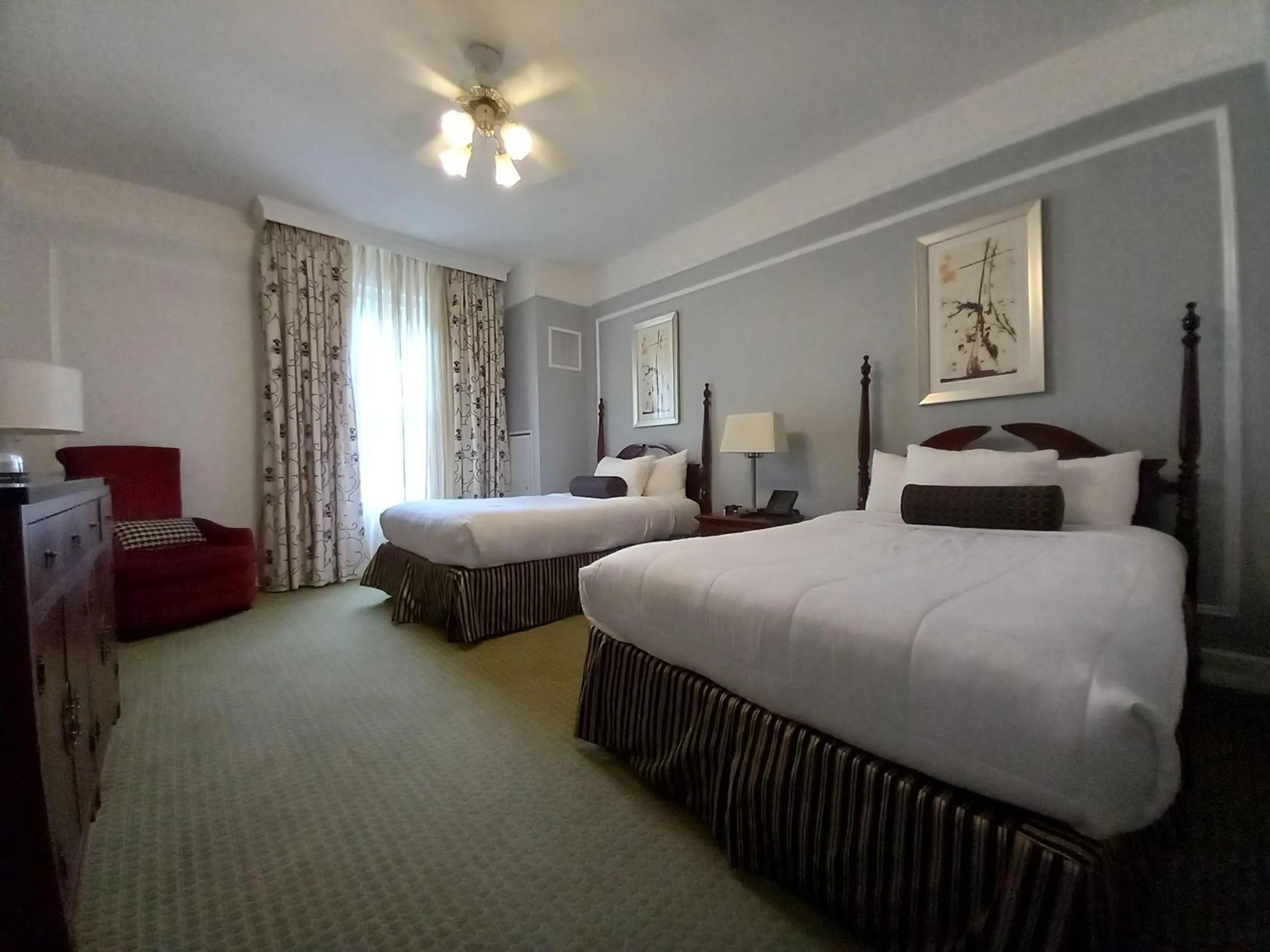 Bedroom, Bed in Arlington Resort Hotel & Spa