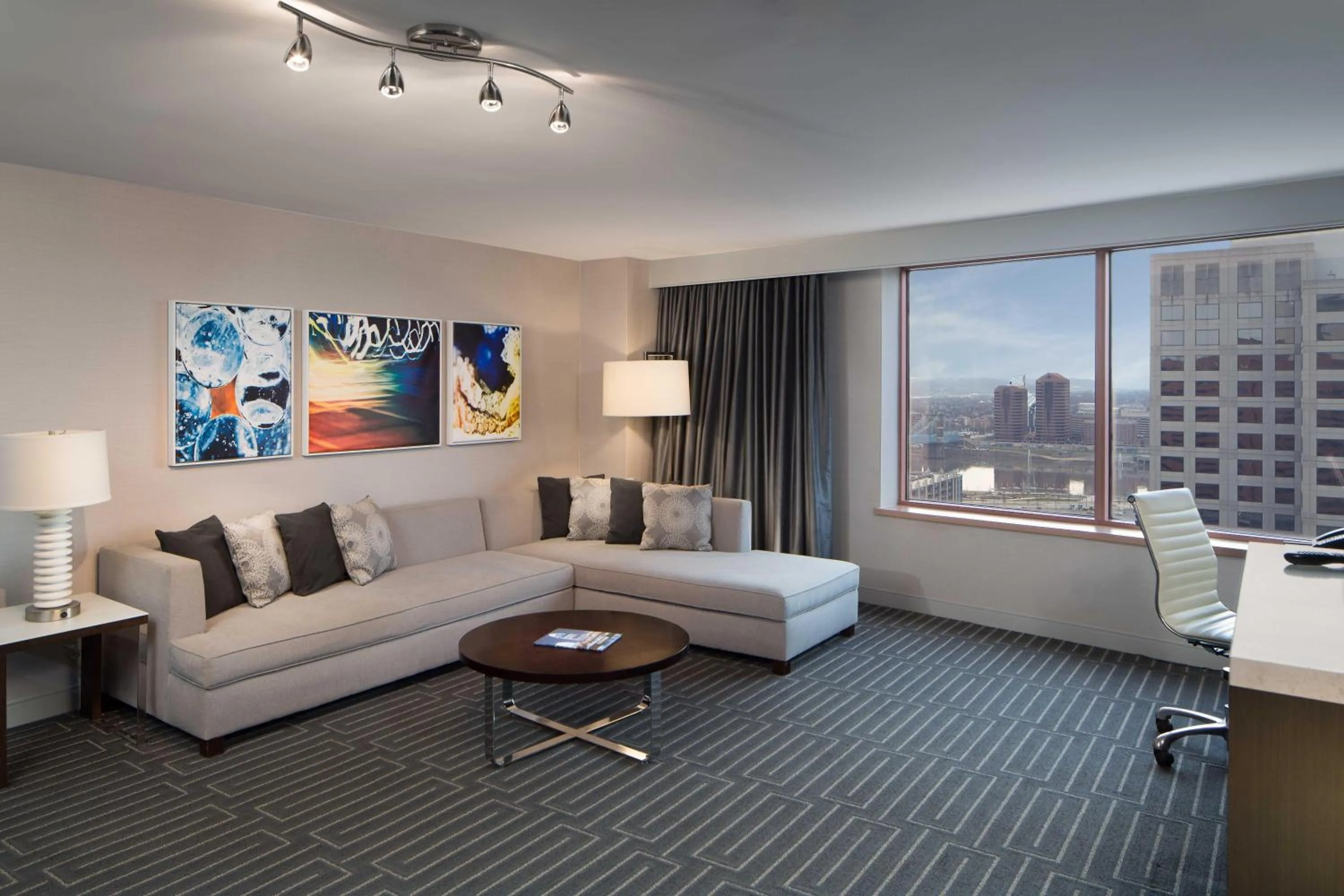 Photo of the whole room in Hyatt Regency Cincinnati