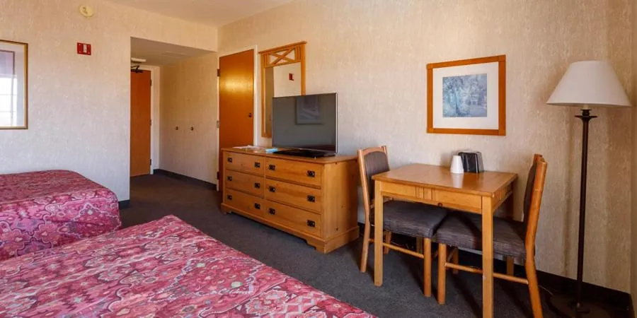 Bed in Wendover Nugget Hotel & Casino by Red Lion Hotels