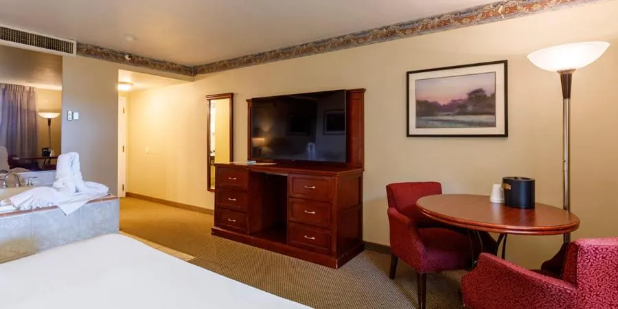 TV and multimedia, Bed in Wendover Nugget Hotel & Casino by Red Lion Hotels