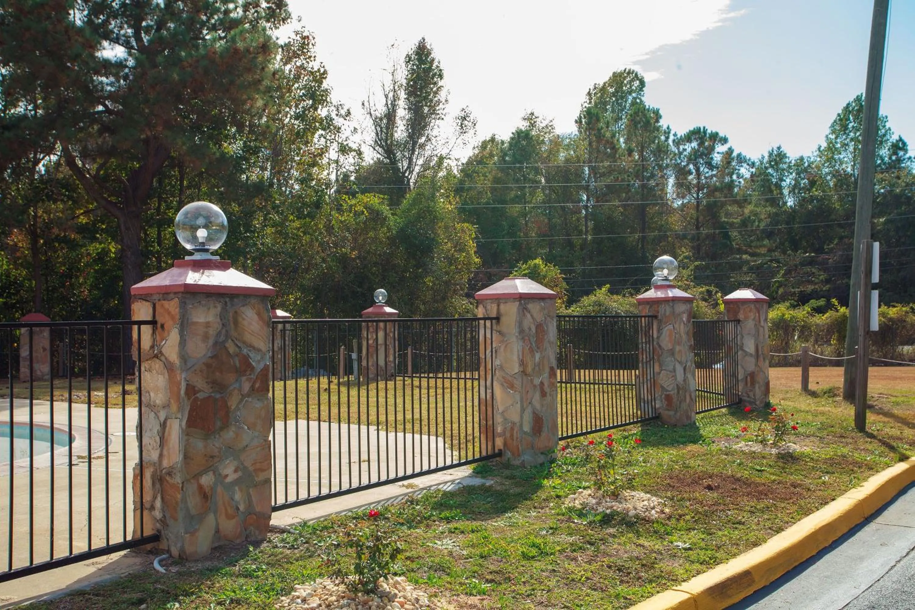 Travelodge by Wyndham Macon West