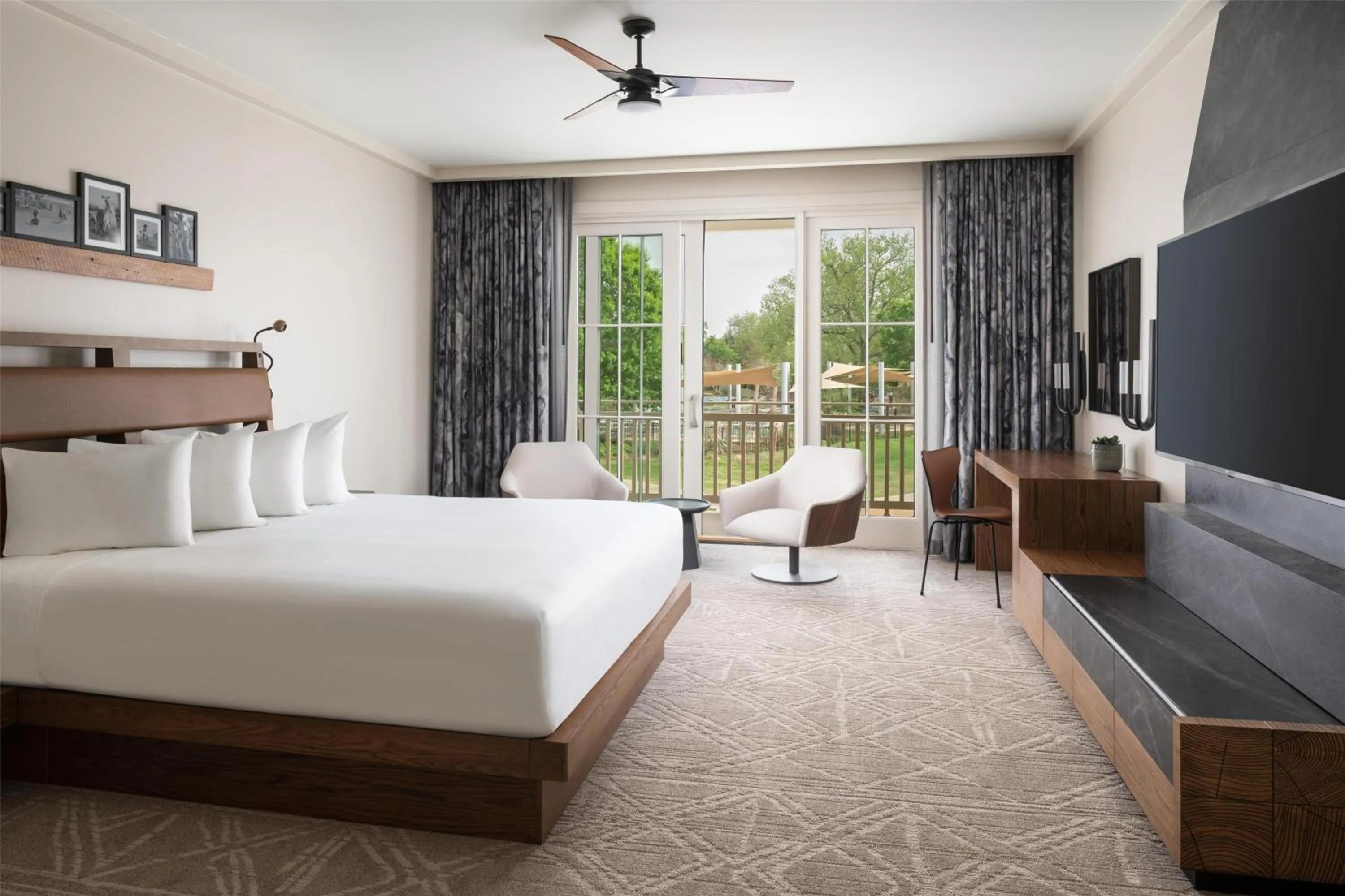 Photo of the whole room, Bed in Hyatt Regency Lost Pines Resort and Spa