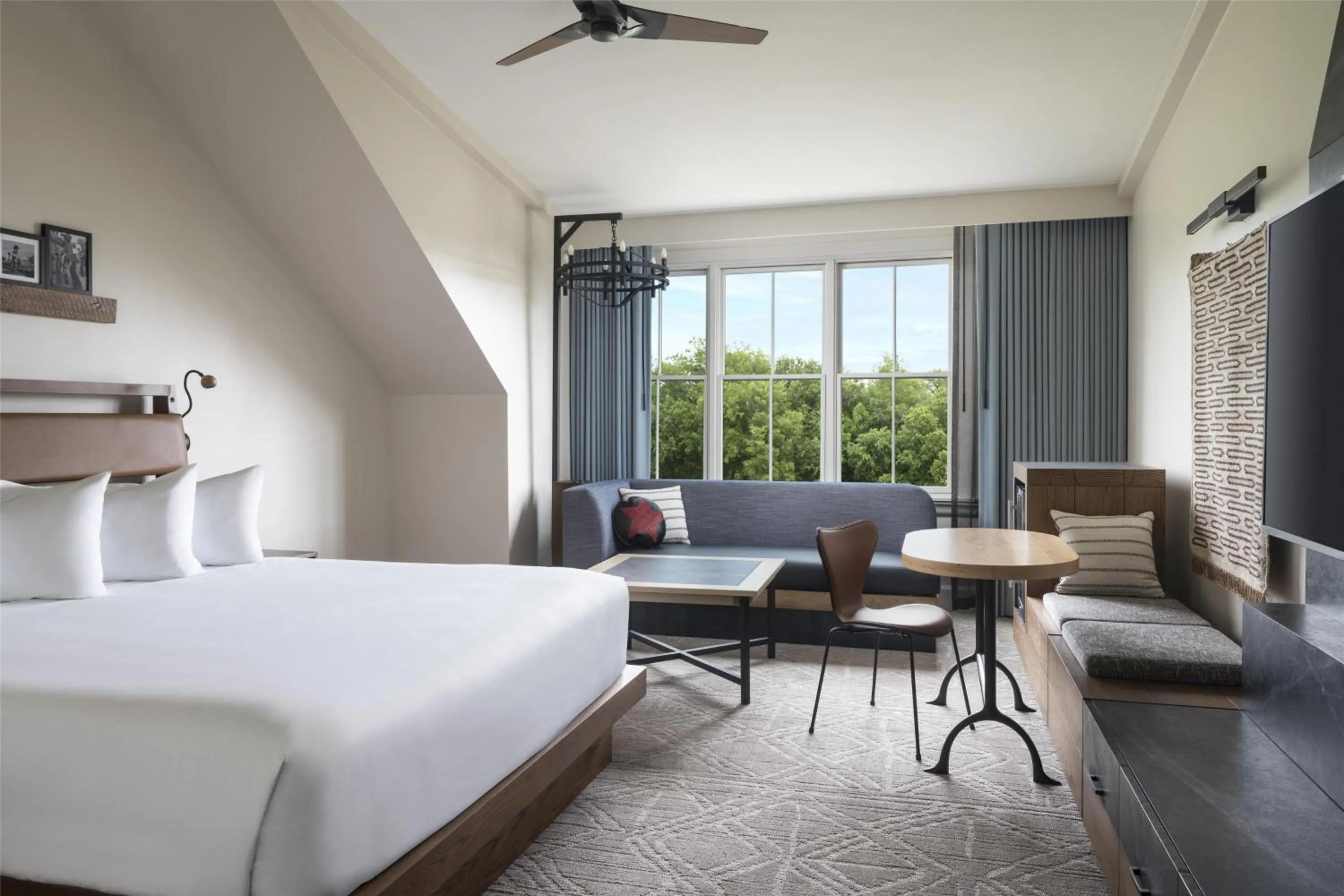 Bedroom, Bed in Hyatt Regency Lost Pines Resort and Spa