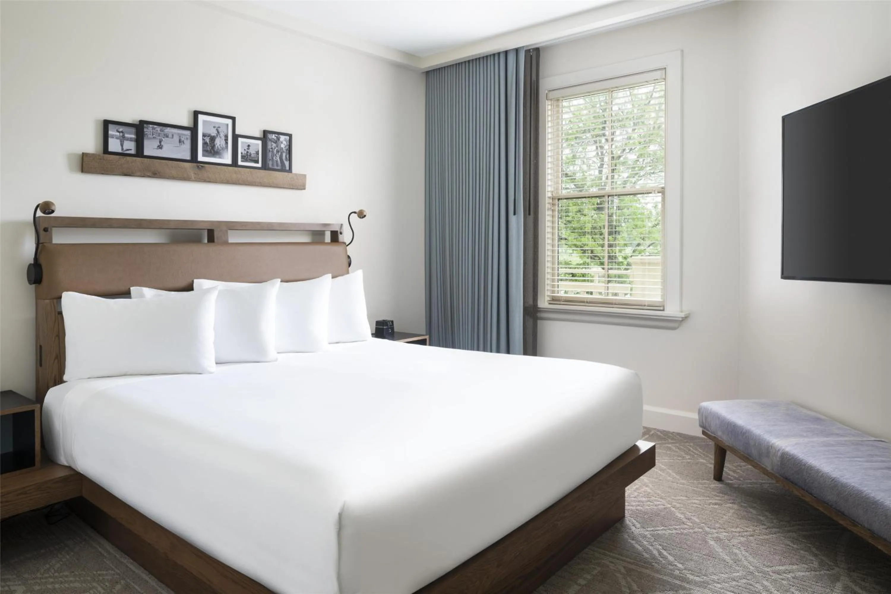 Photo of the whole room, Bed in Hyatt Regency Lost Pines Resort and Spa