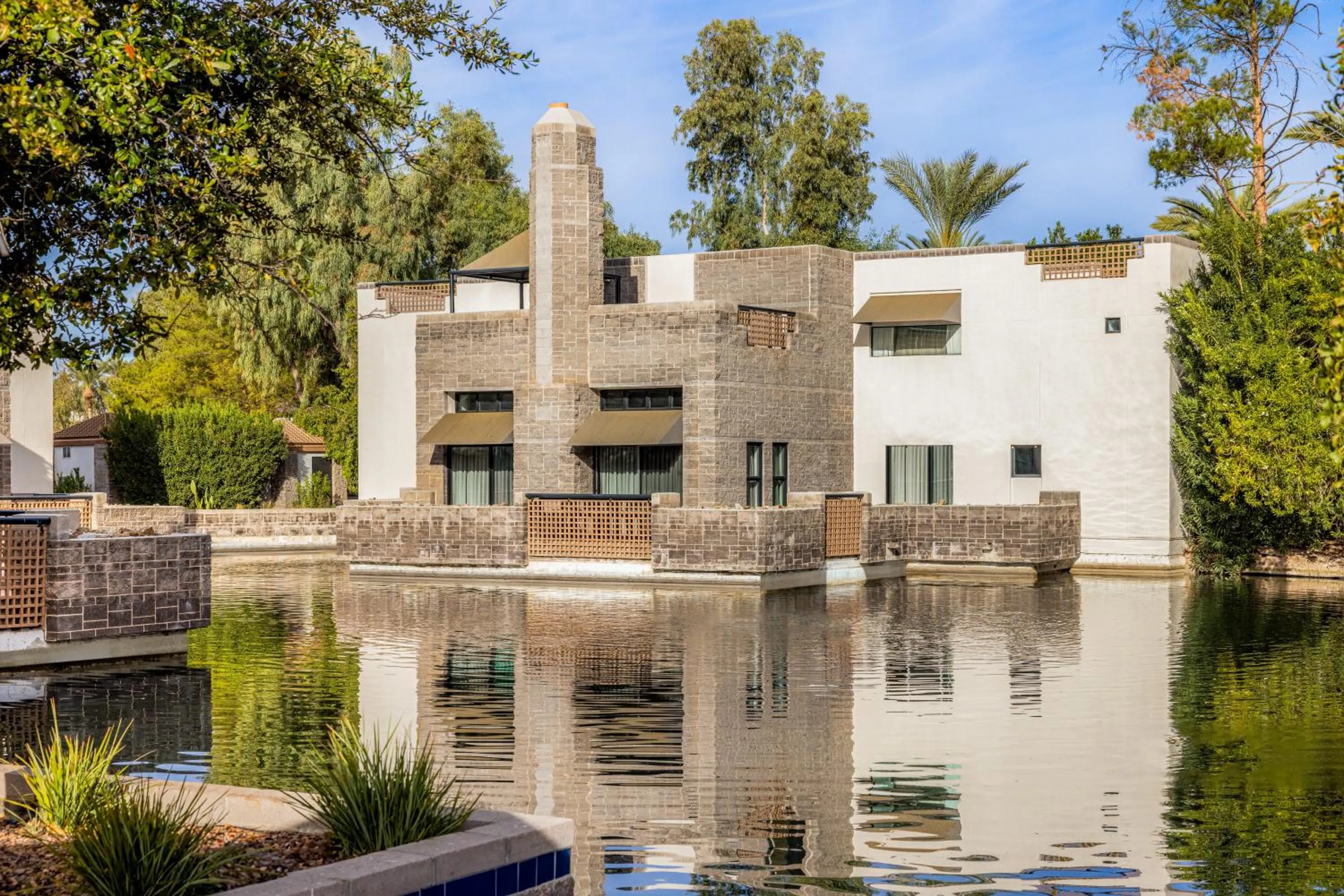 Property building in Grand Hyatt Scottsdale Resort