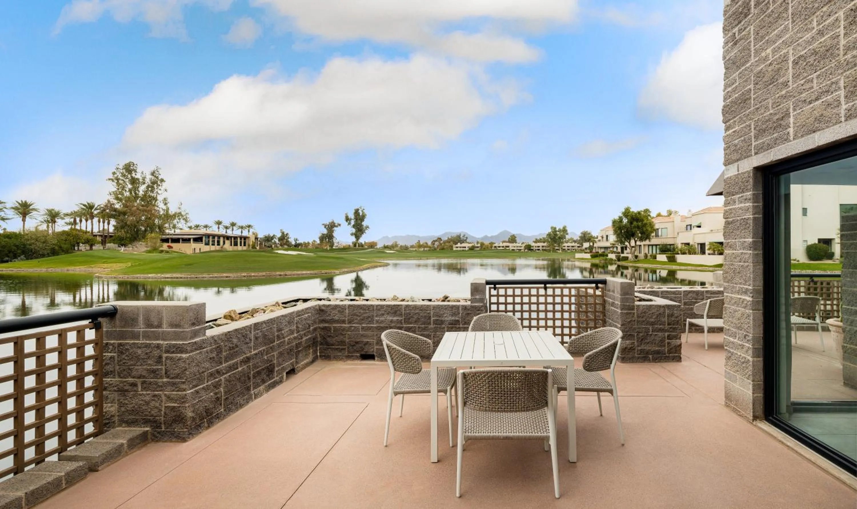 Patio in Grand Hyatt Scottsdale Resort