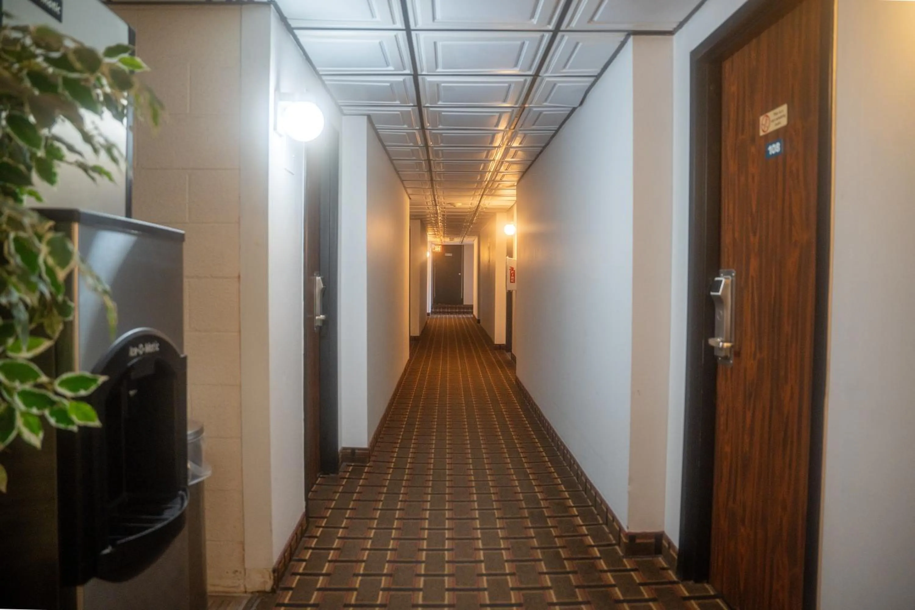 Property building in Cedar Inn Motel