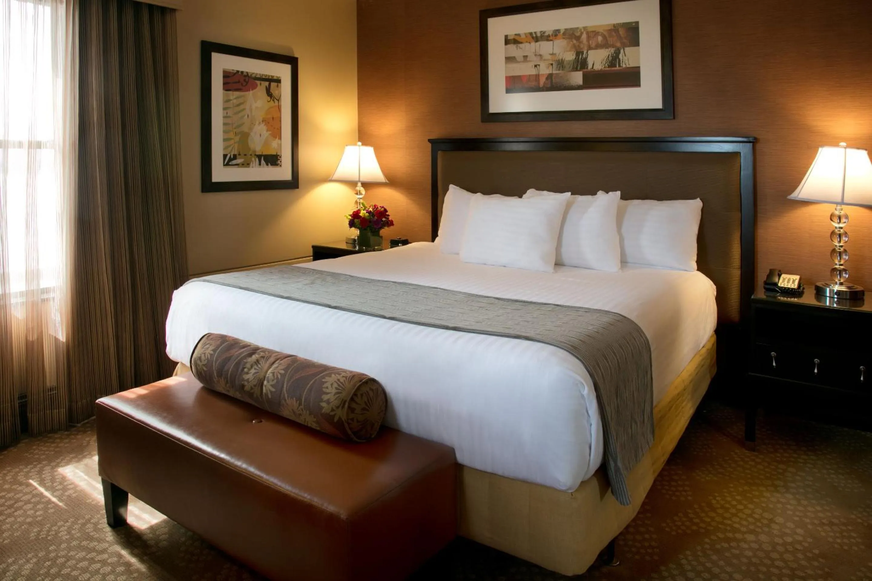 Bed in Isle Casino Hotel Bettendorf