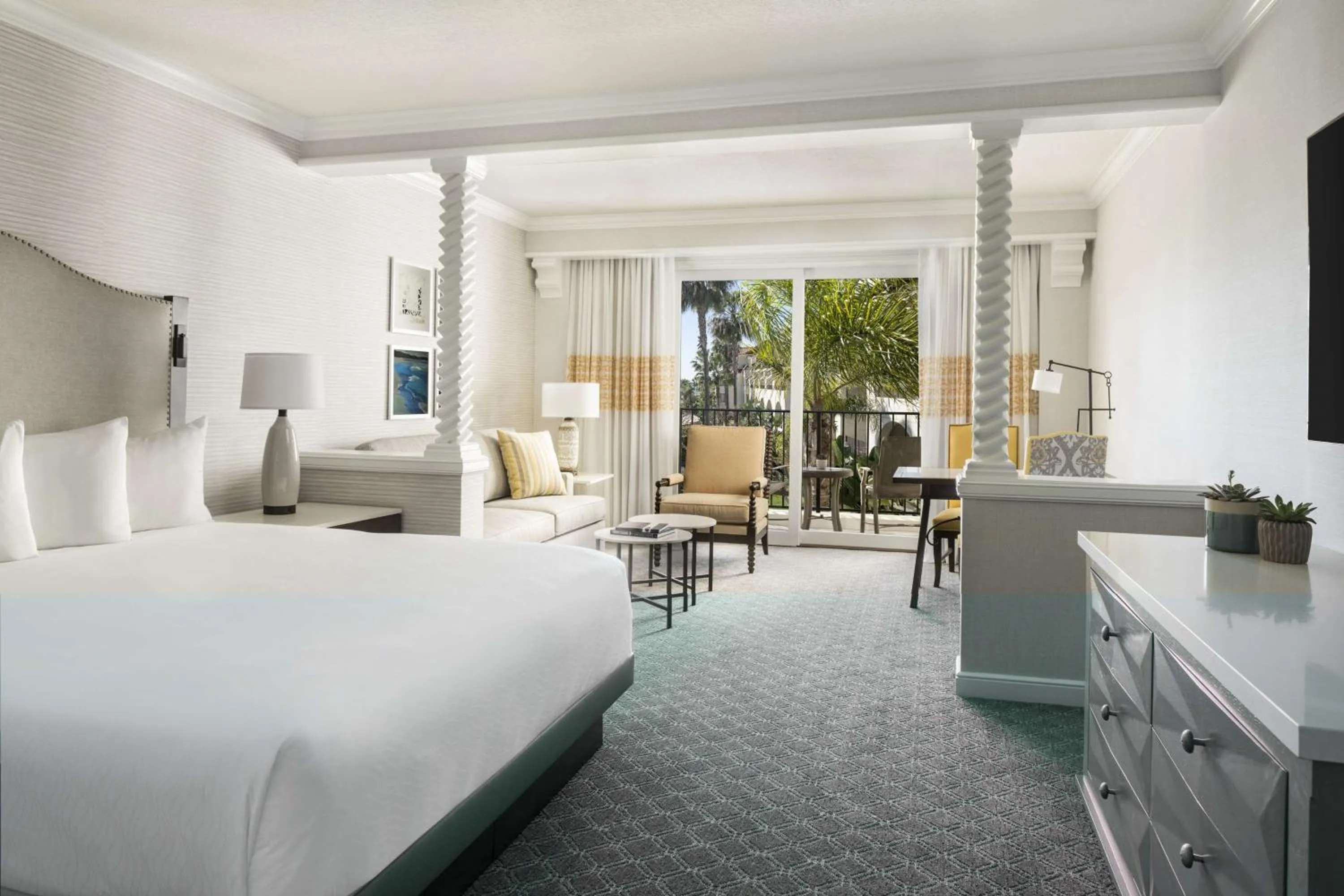 Photo of the whole room, Bed in Hyatt Regency Huntington Beach Resort and Spa