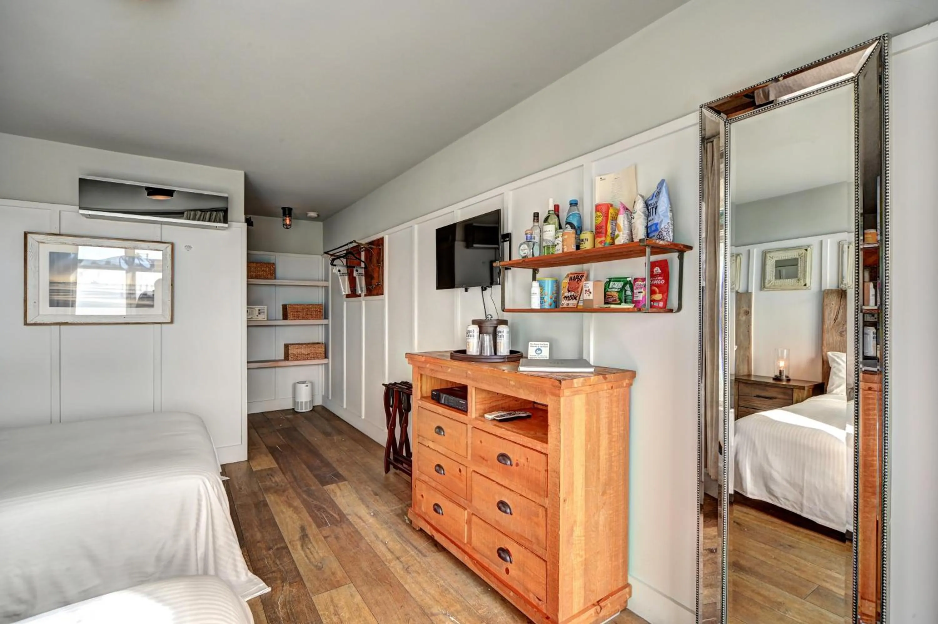 Bedroom, Bed in The Montauk Beach House