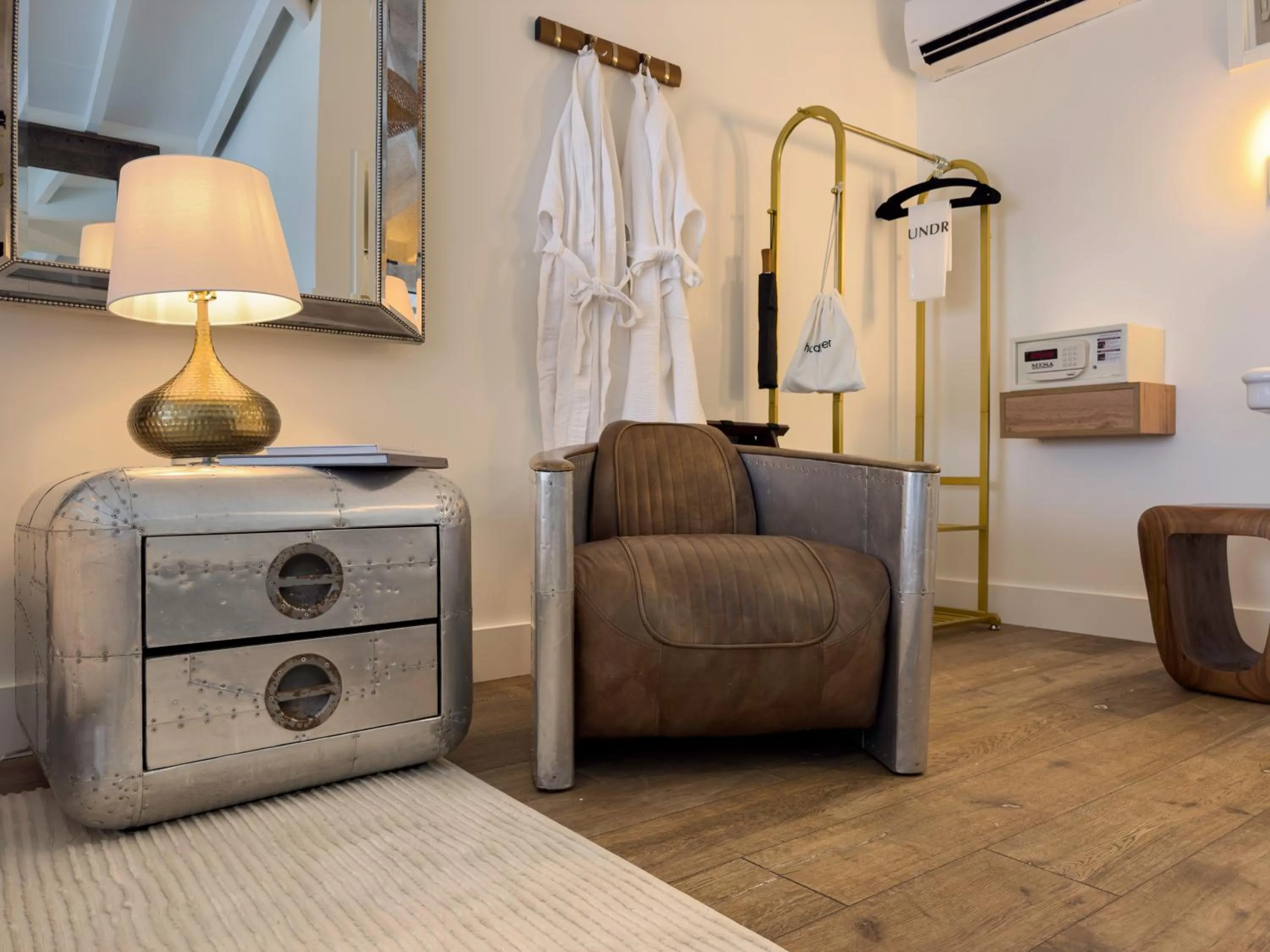 Seating area, Bed in The Montauk Beach House