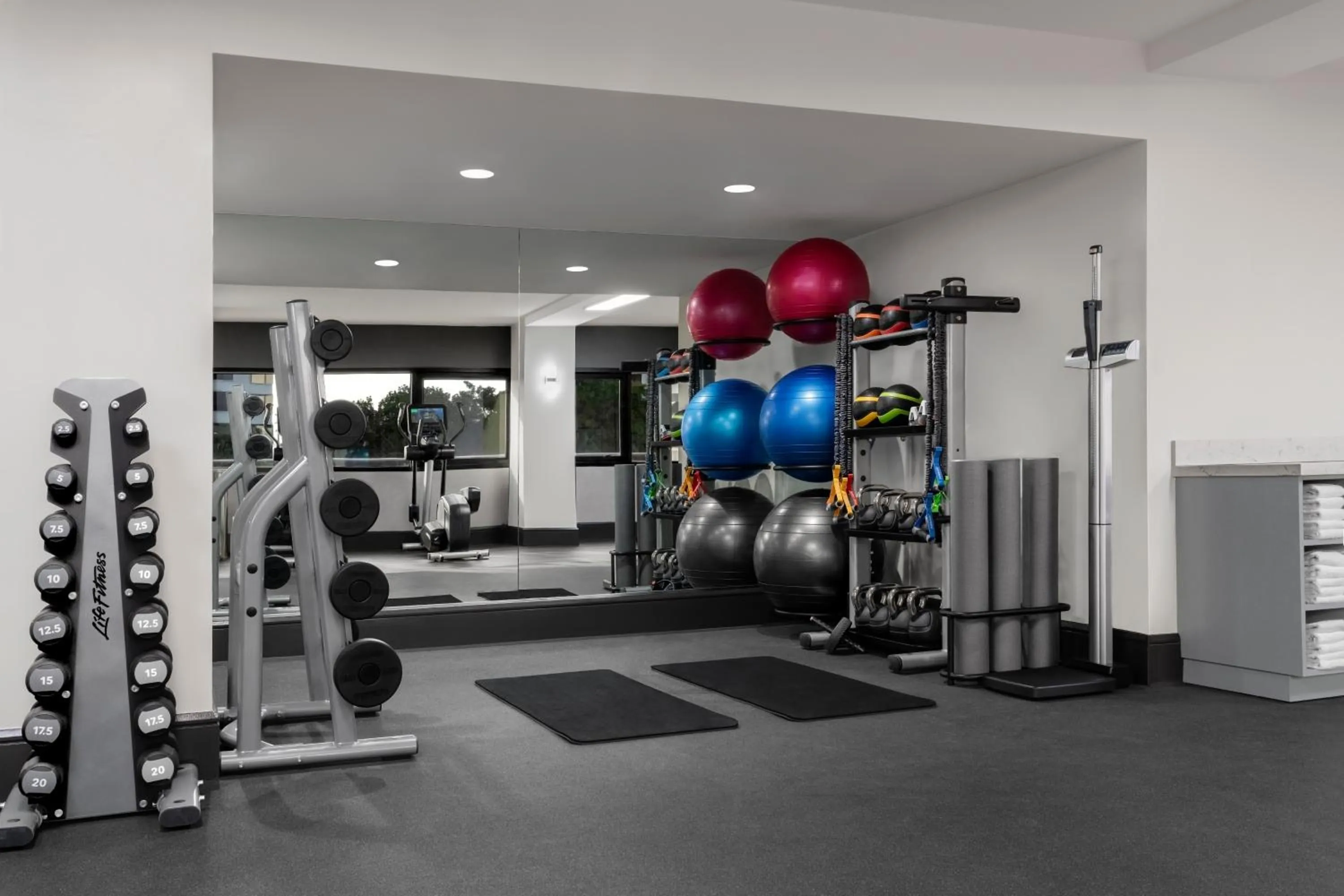 Fitness centre/facilities in Hyatt Regency Irvine