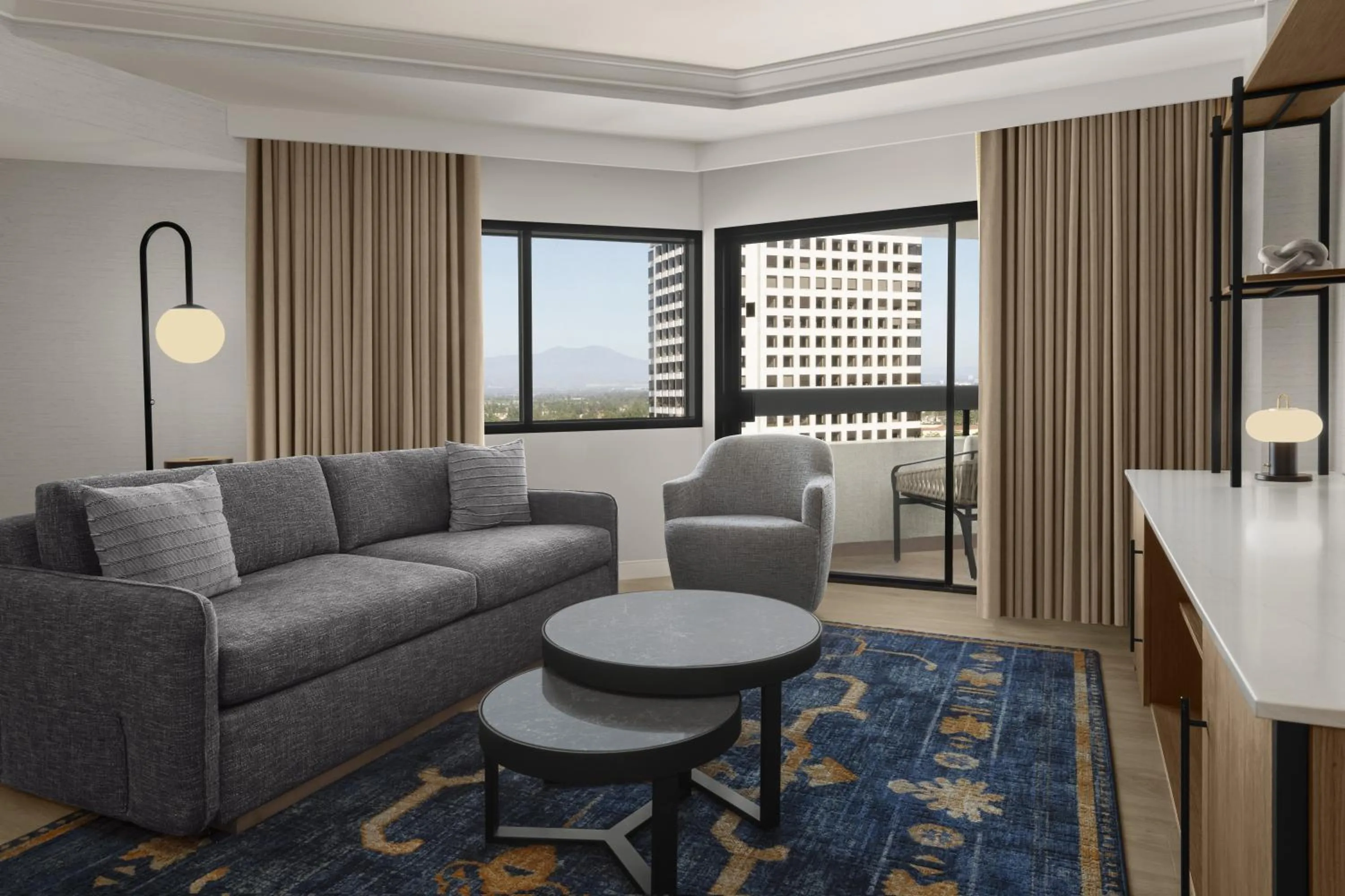 Living room in Hyatt Regency Irvine