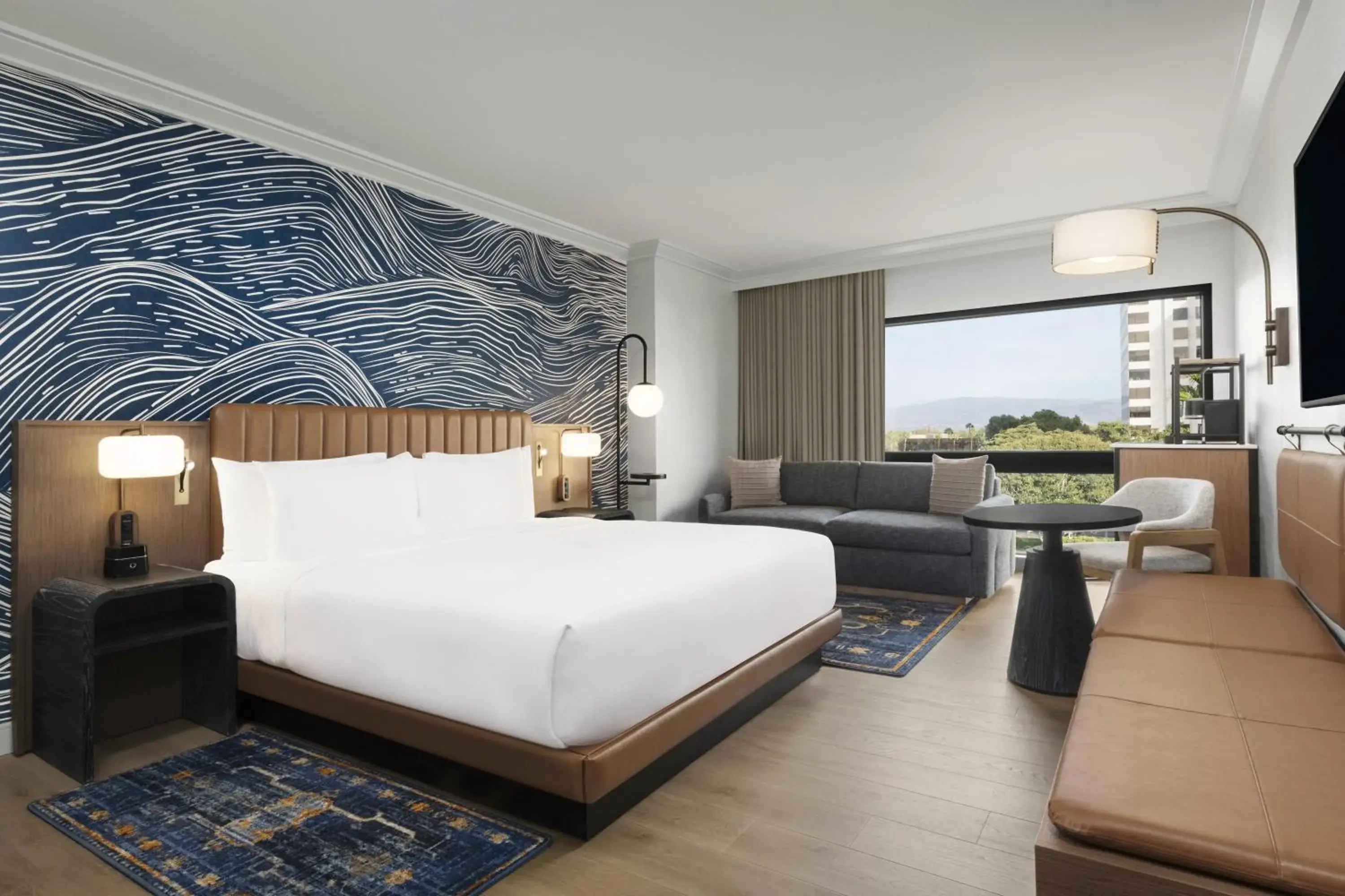 King Room with Sofa Bed - Club Access in Hyatt Regency Irvine King Room with Sofa Bed - Club Access in Hyatt Regency Irvine