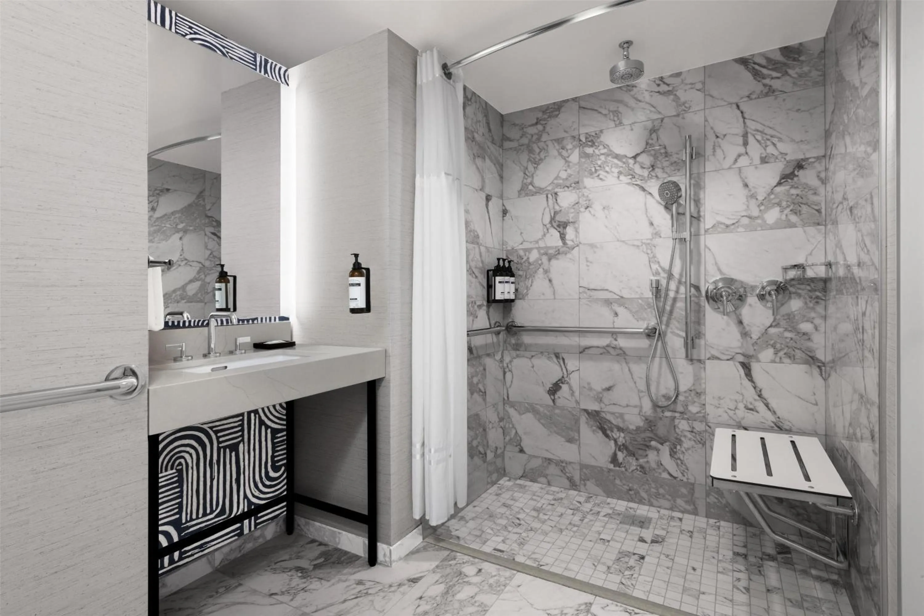 Bathroom in Hyatt Regency Irvine