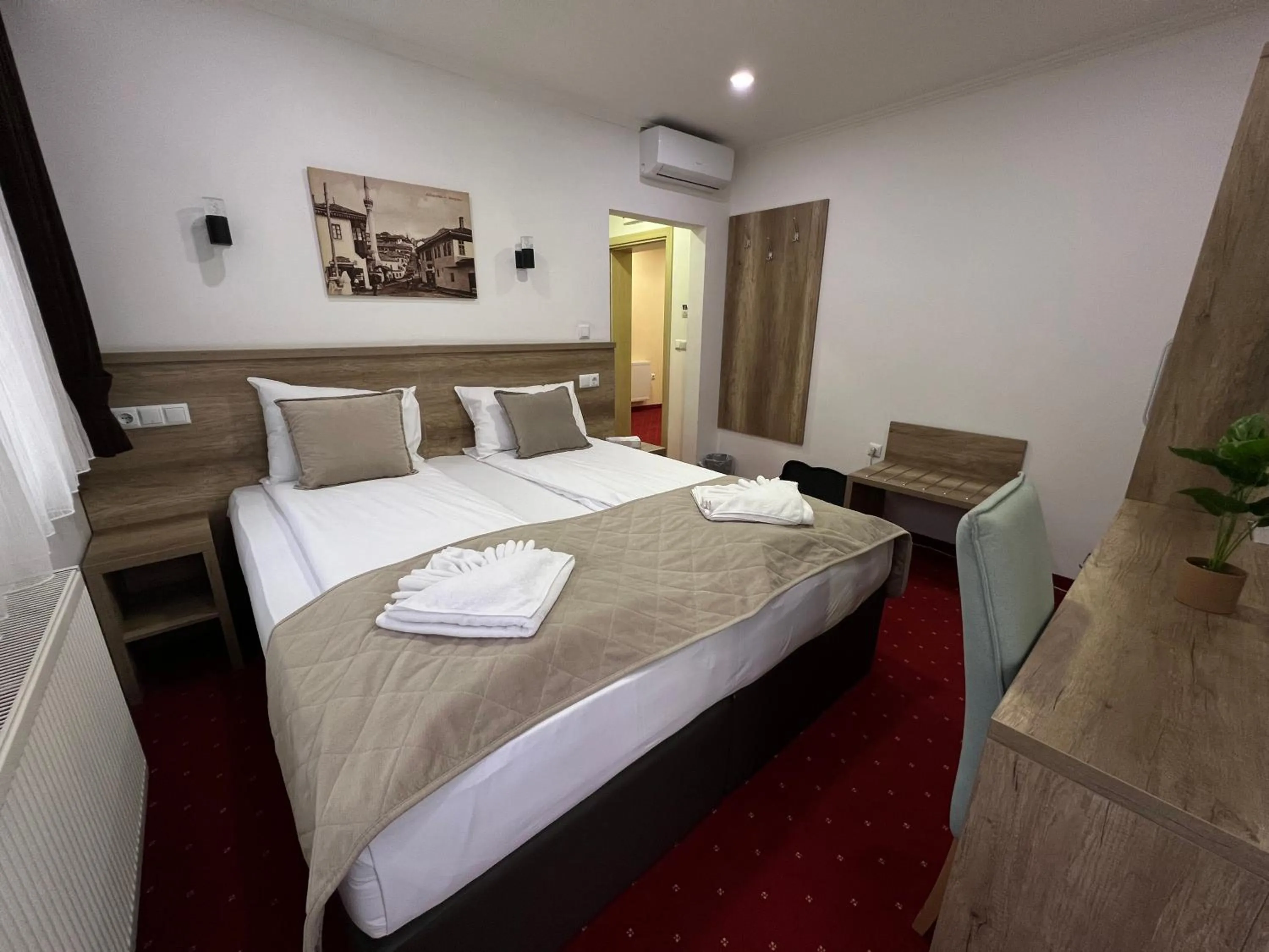 Bed in Hotel Nacional Free Parking