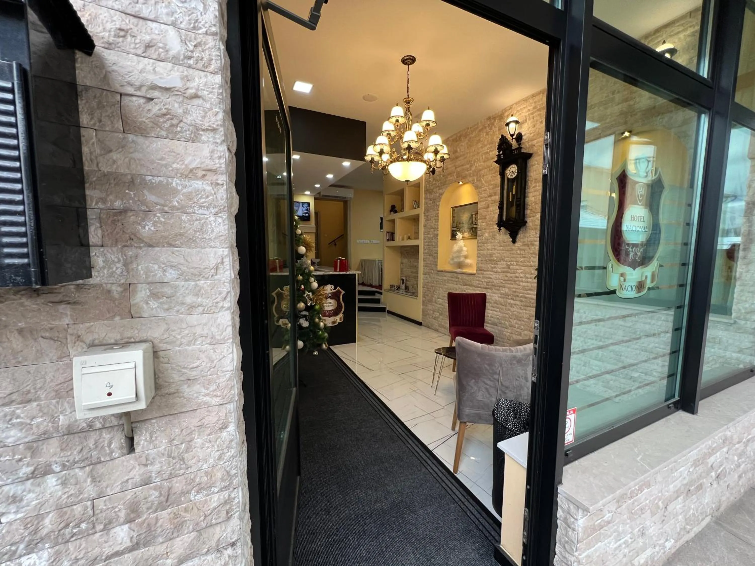 Property building in Hotel Nacional Free Parking