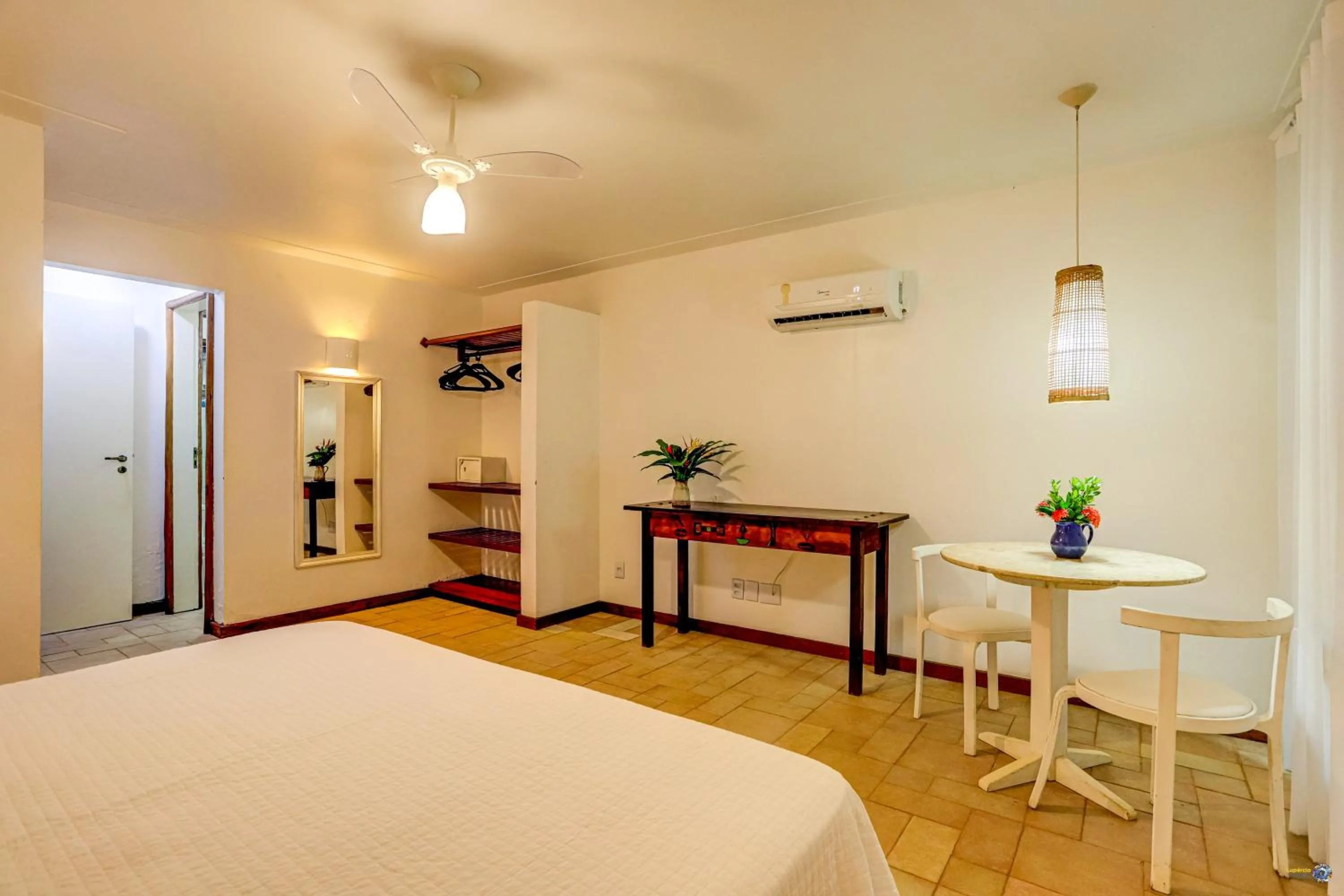 Photo of the whole room, Bed in São José Beach Club & Hotel
