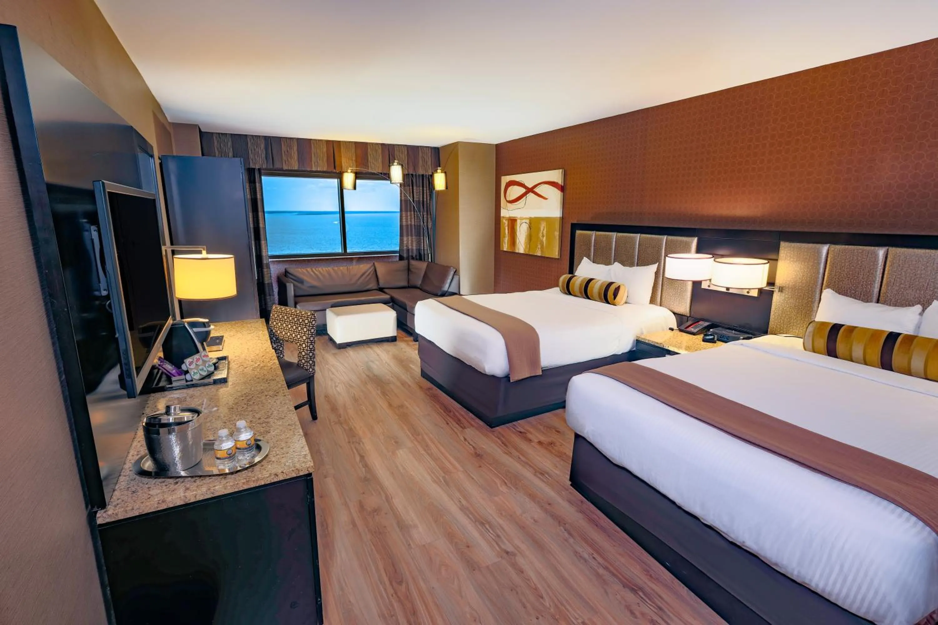 Bedroom, Bed in Golden Nugget Biloxi