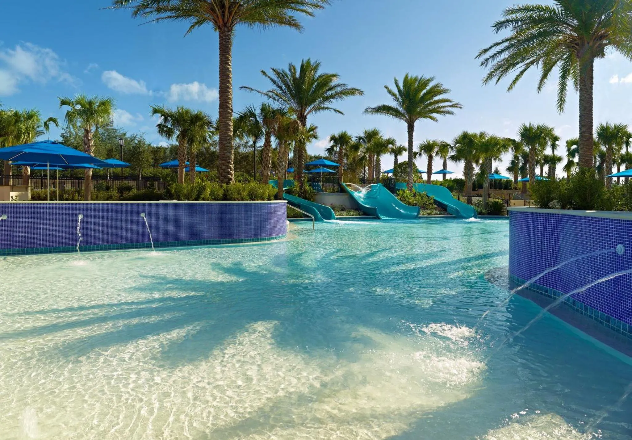 Swimming pool in Omni Orlando Resort at Championsgate