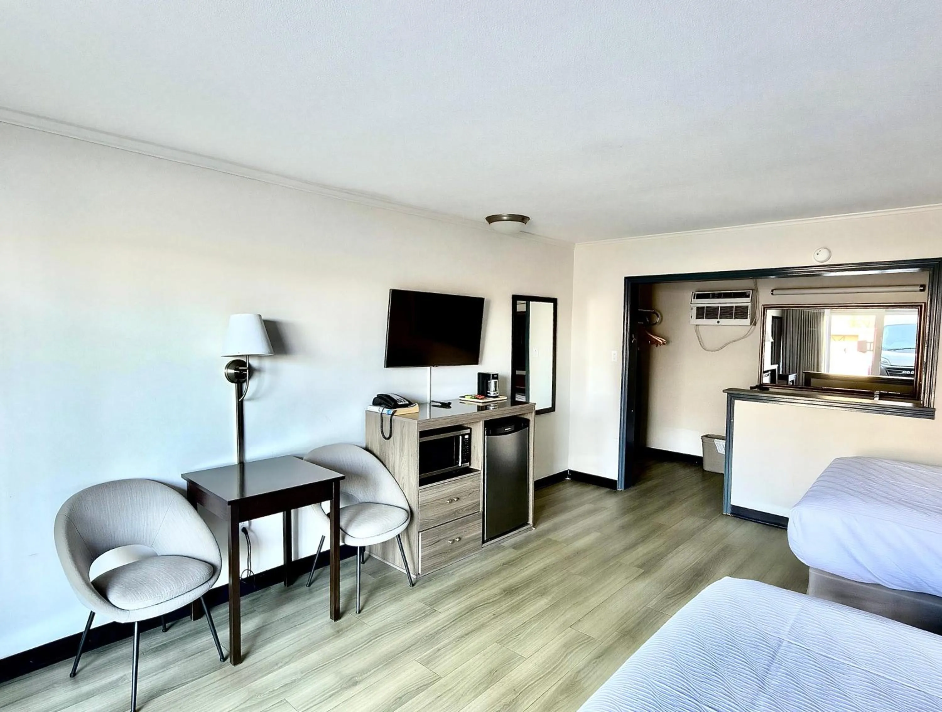 Bed in Budget Inn Conway