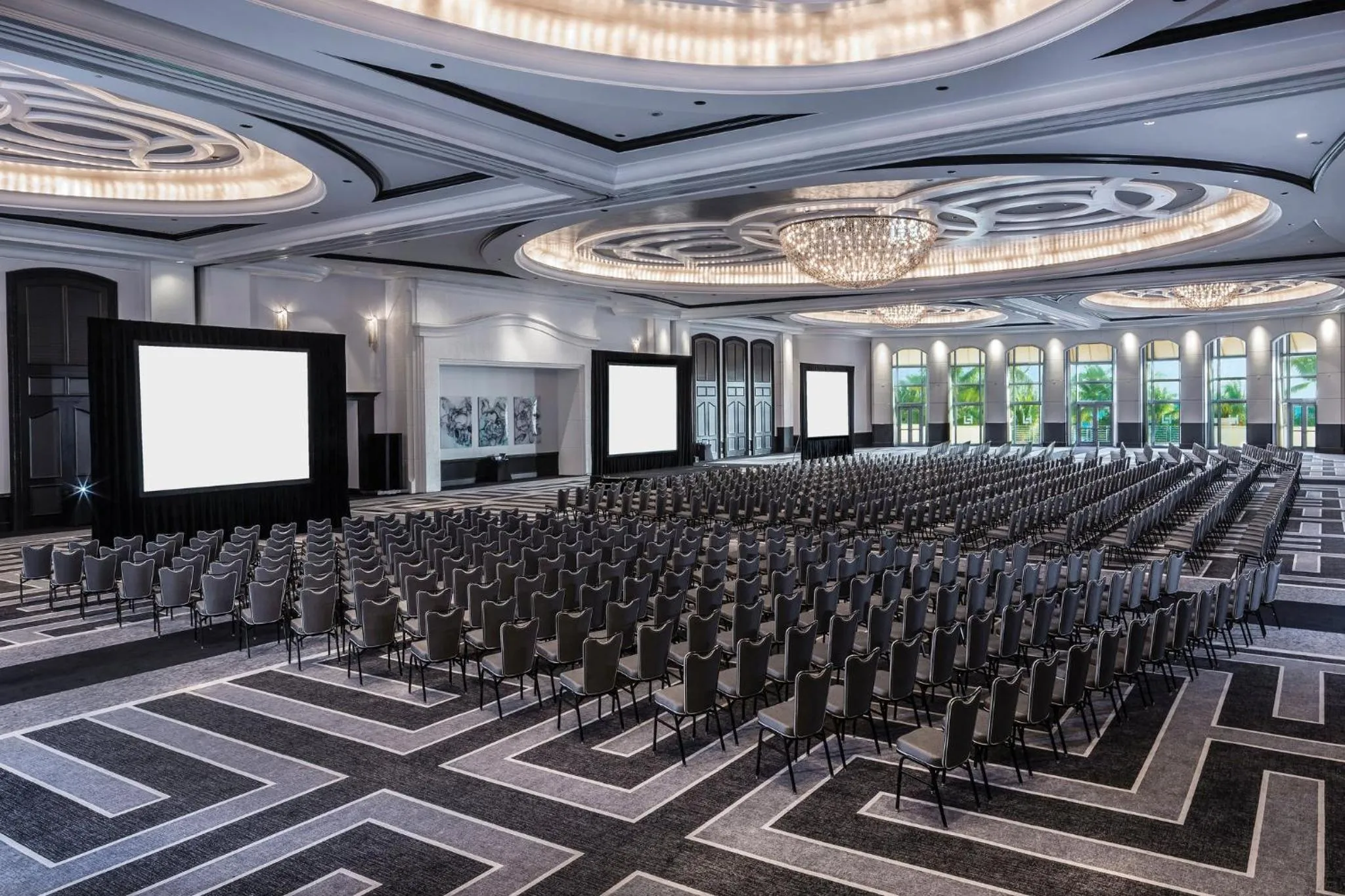 Restaurant/places to eat in Loews Miami Beach Hotel