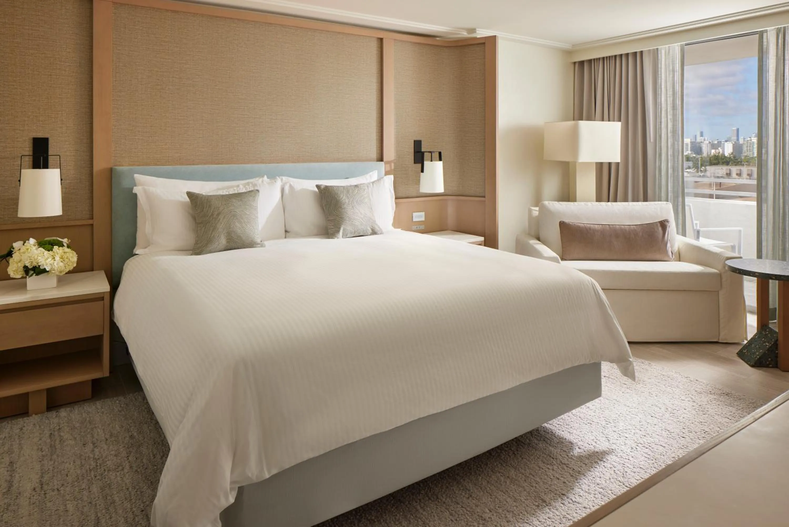 Bed in Loews Miami Beach Hotel