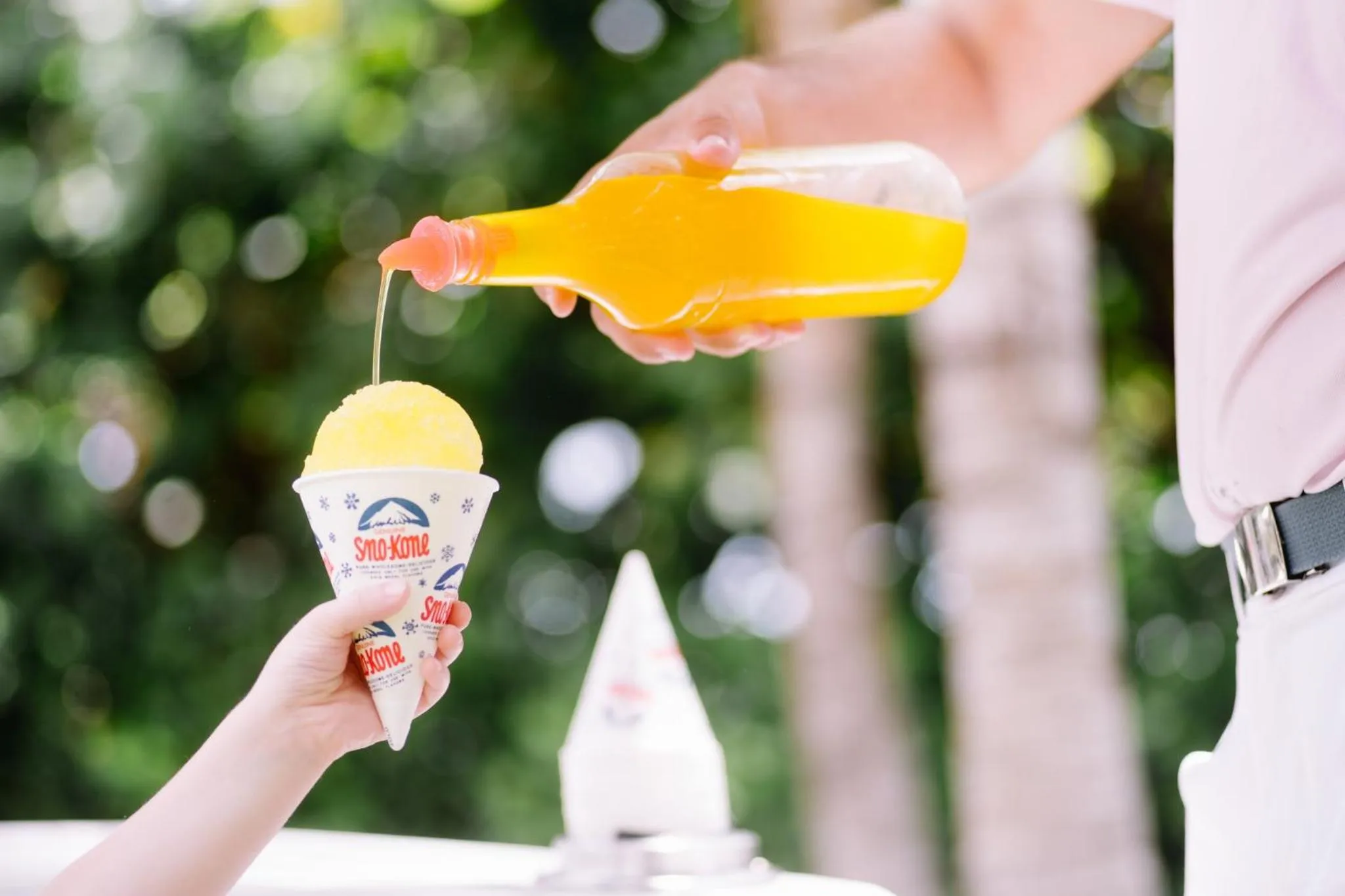 Swimming pool in Loews Miami Beach Hotel